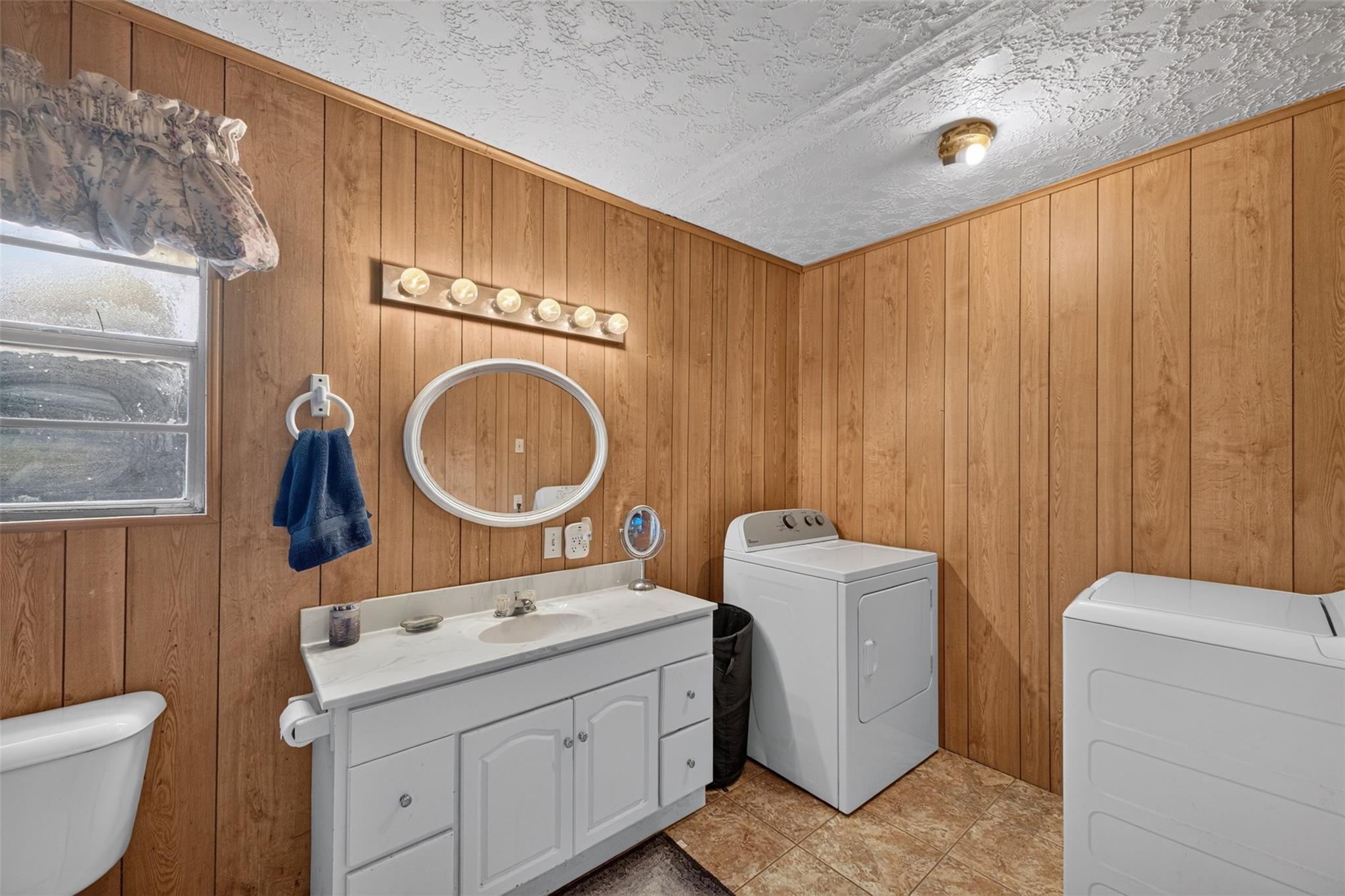 952 Cook Road Property Photo 19