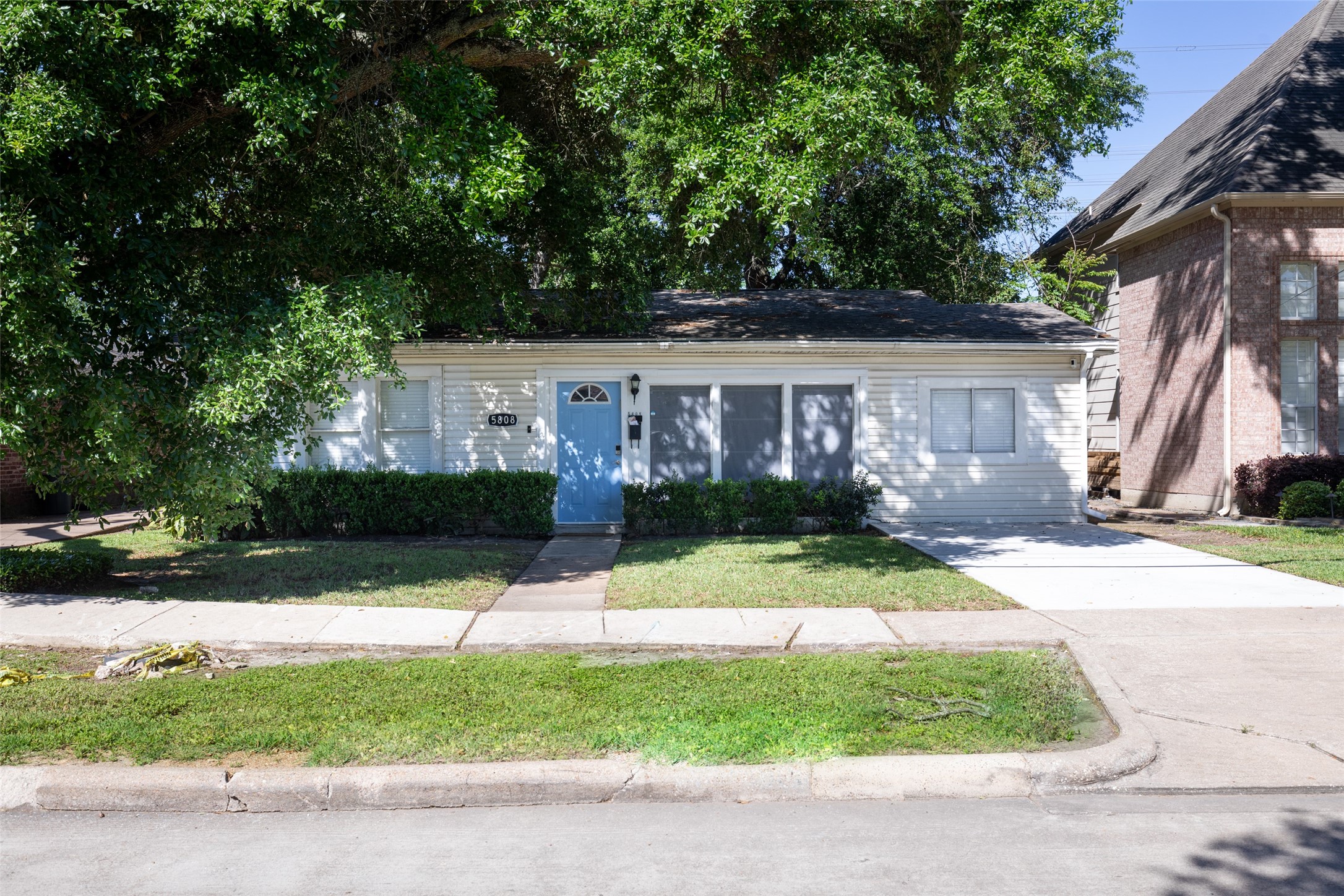 5808 Community Drive Property Photo