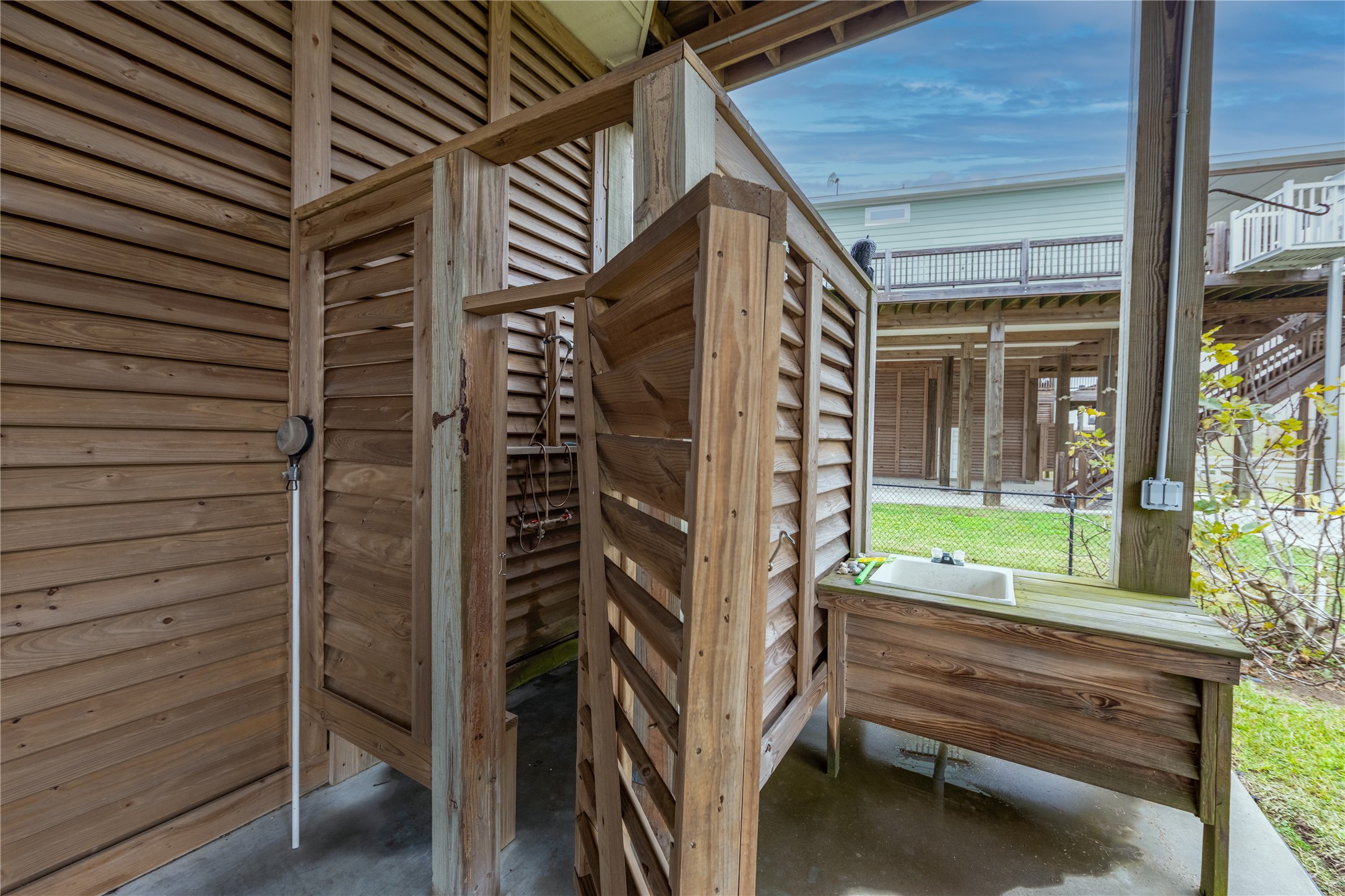 4304 Bolivar Circle Property Photo 15