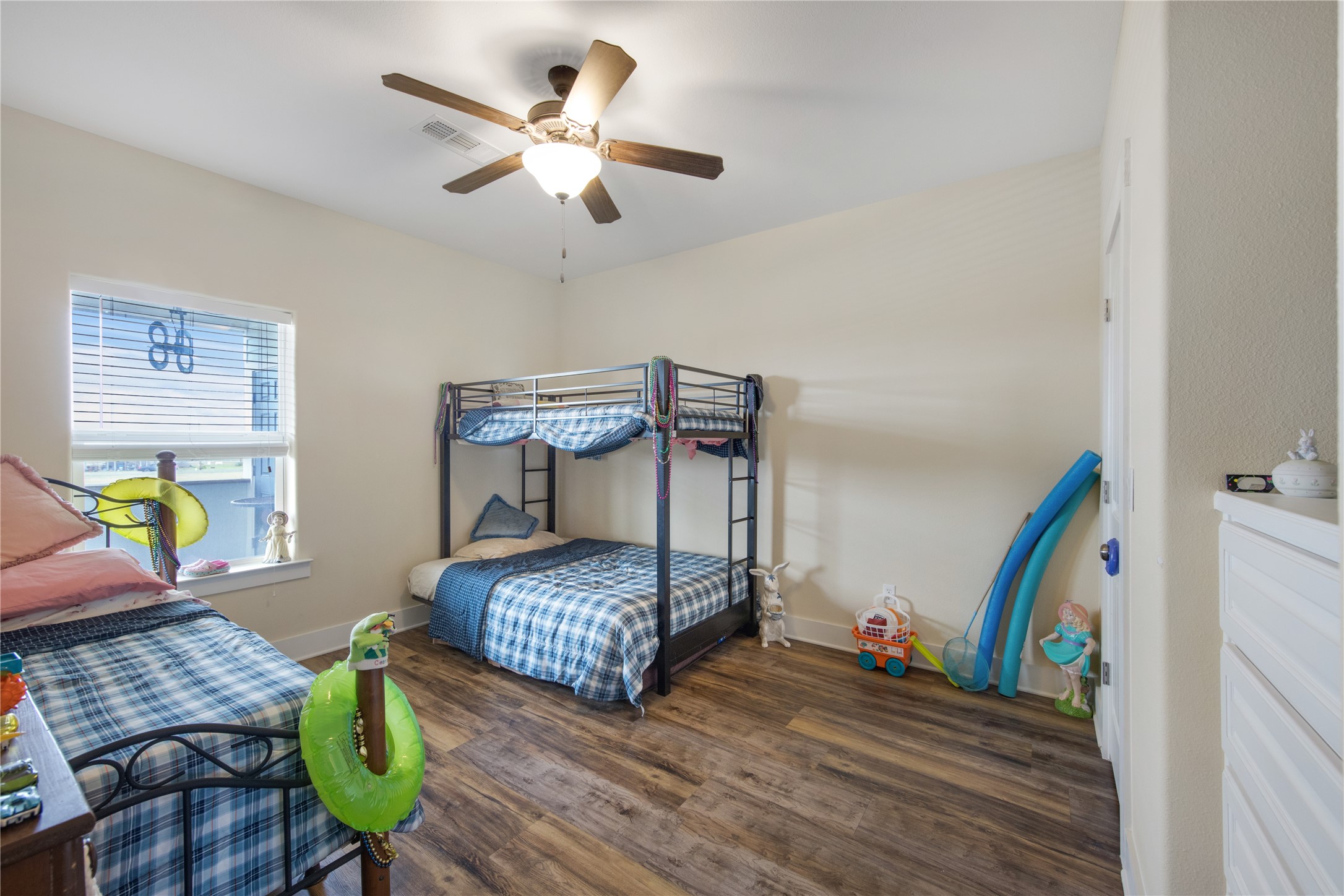 4304 Bolivar Circle Property Photo 24