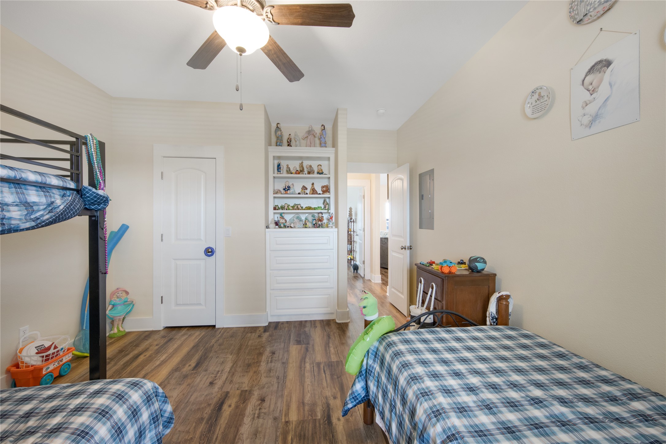 4304 Bolivar Circle Property Photo 27