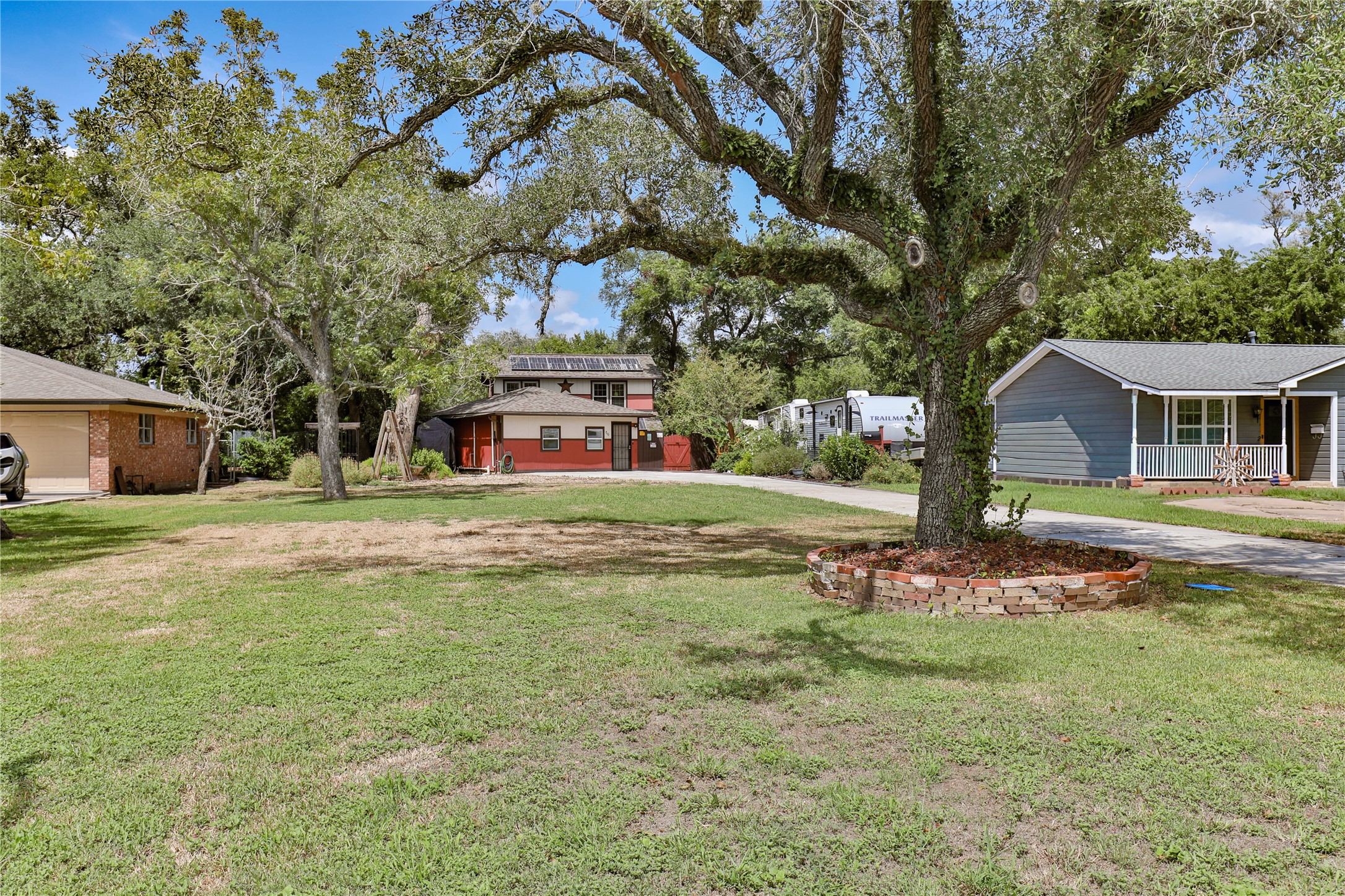 56 Leeder Court Property Photo 1