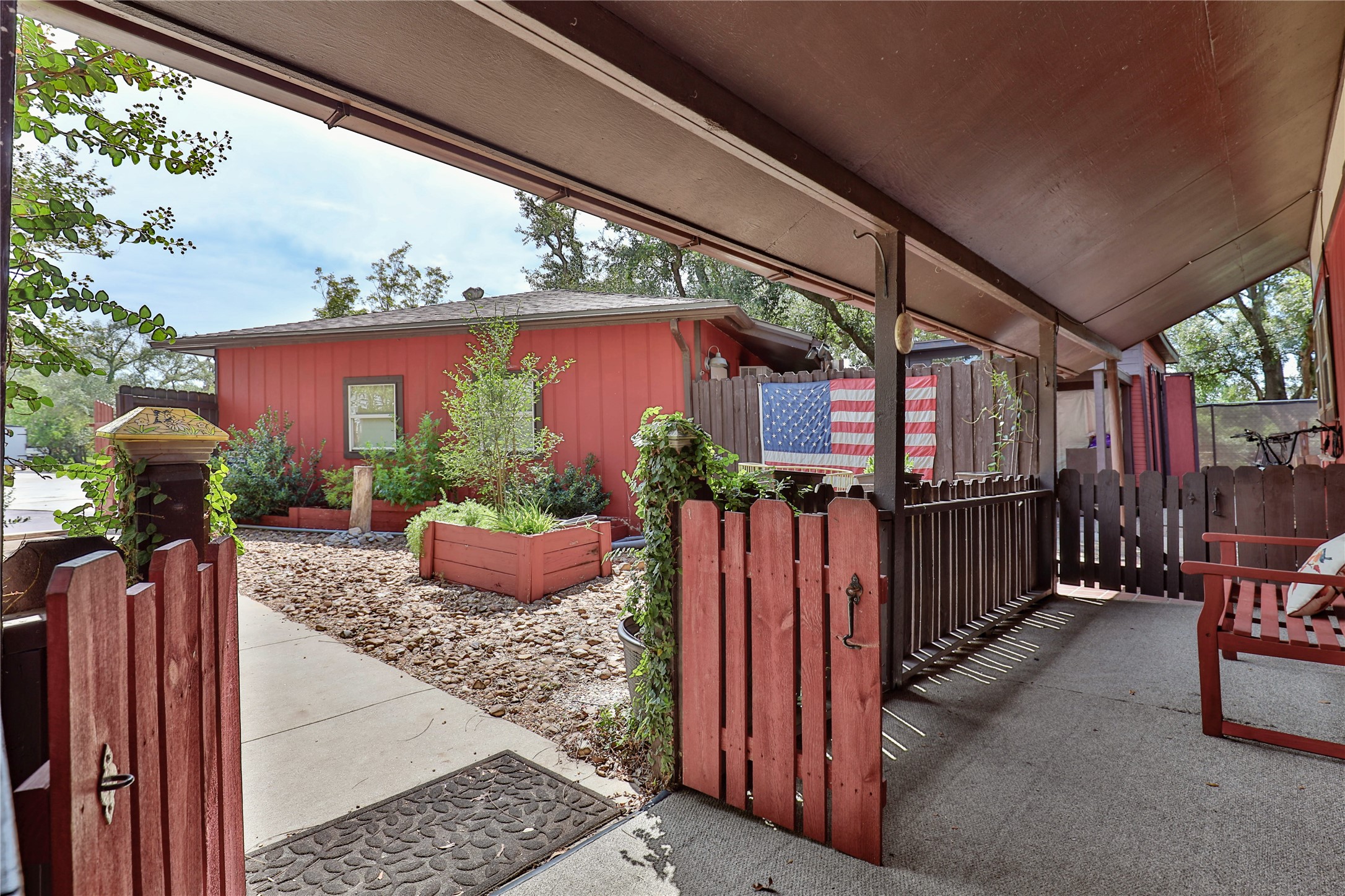56 Leeder Court Property Photo 6