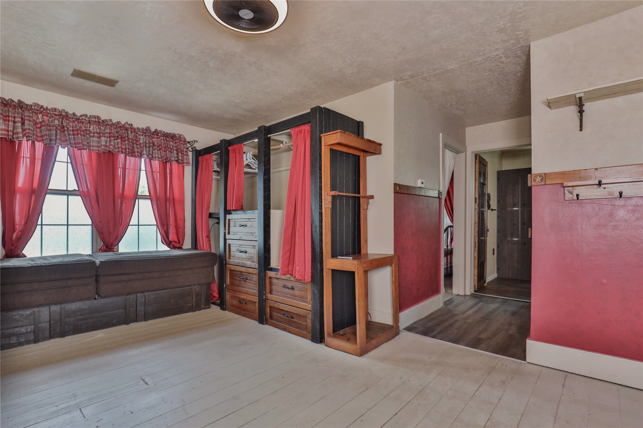 56 Leeder Court Property Photo 20