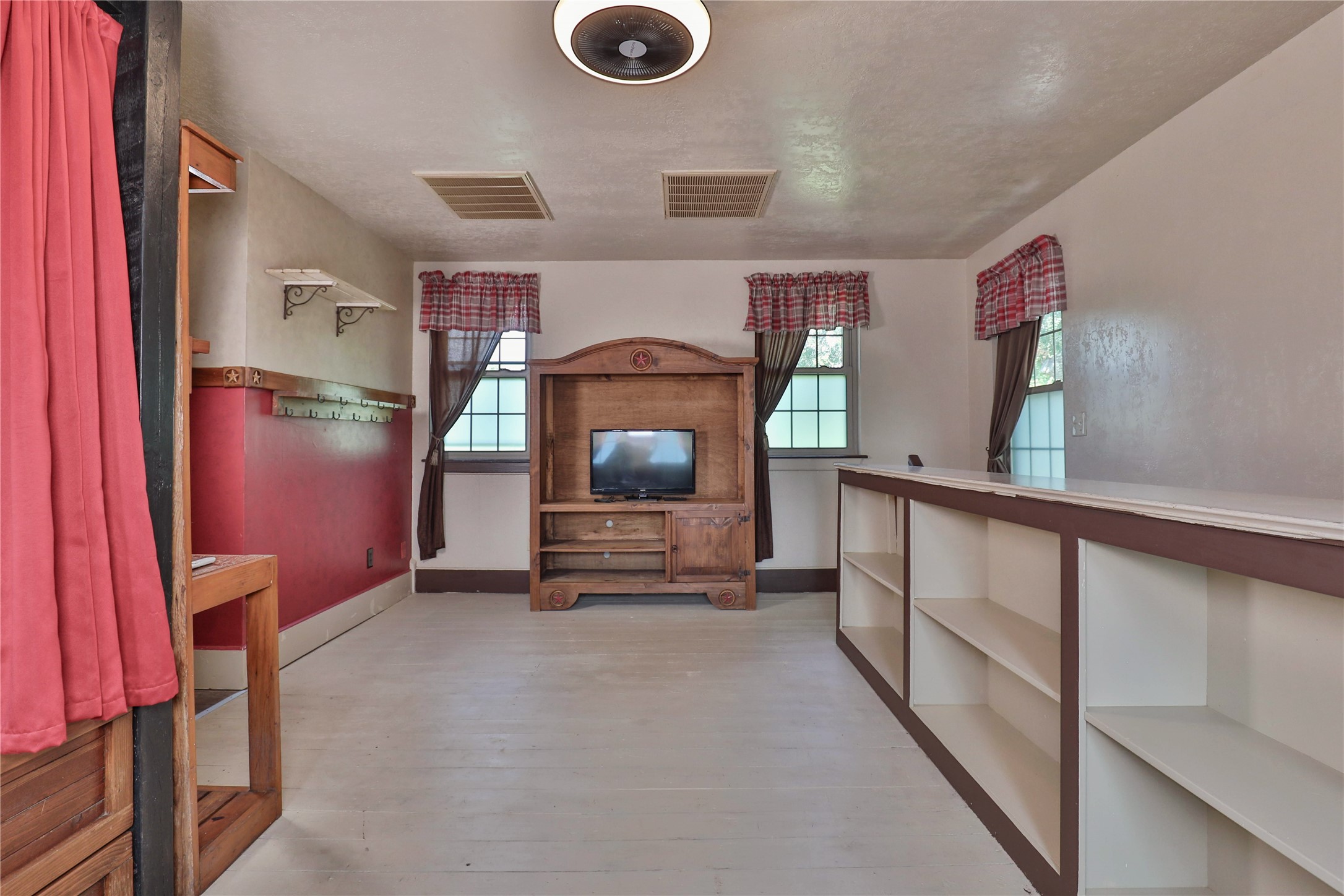 56 Leeder Court Property Photo 21