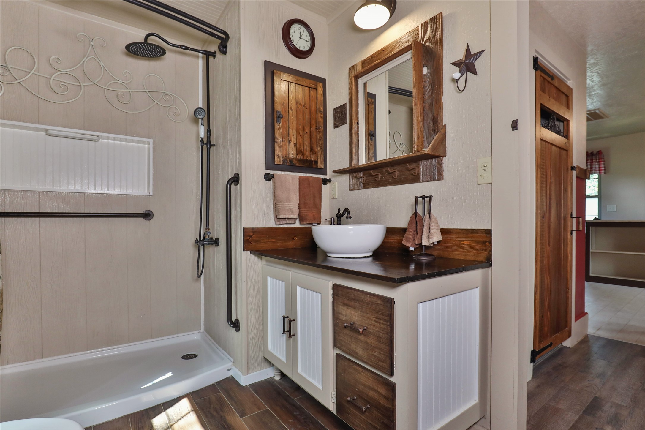 56 Leeder Court Property Photo 27