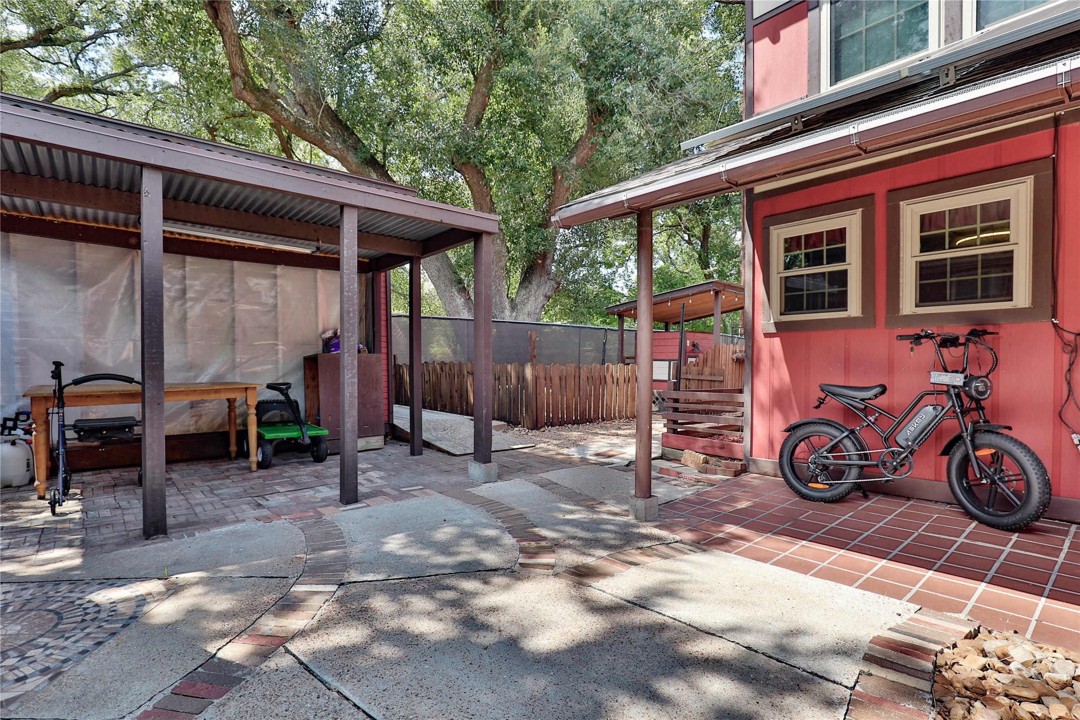 56 Leeder Court Property Photo 29