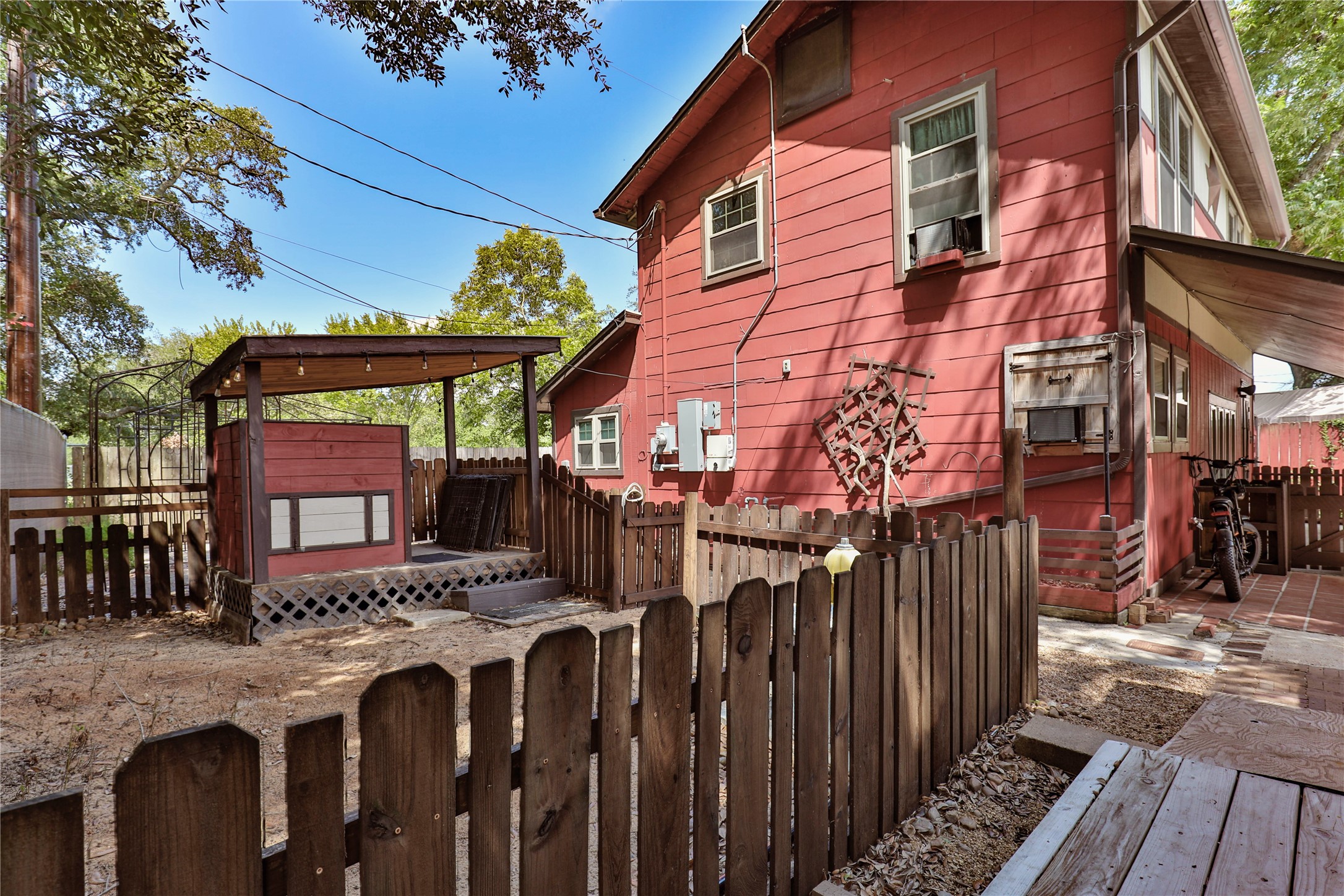 56 Leeder Court Property Photo 30