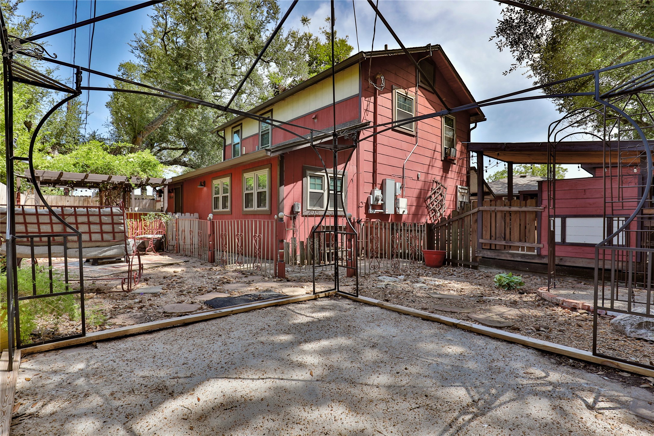 56 Leeder Court Property Photo 31