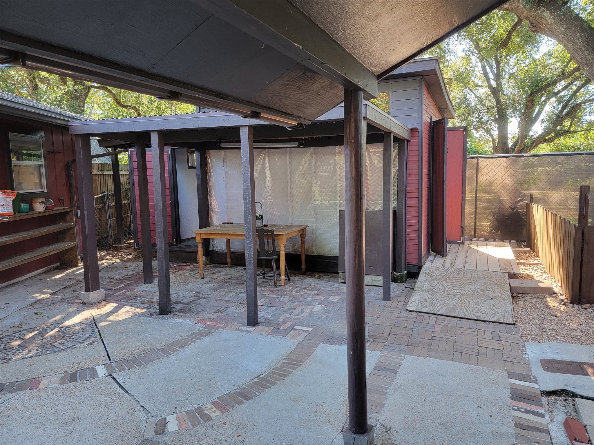 56 Leeder Court Property Photo 33