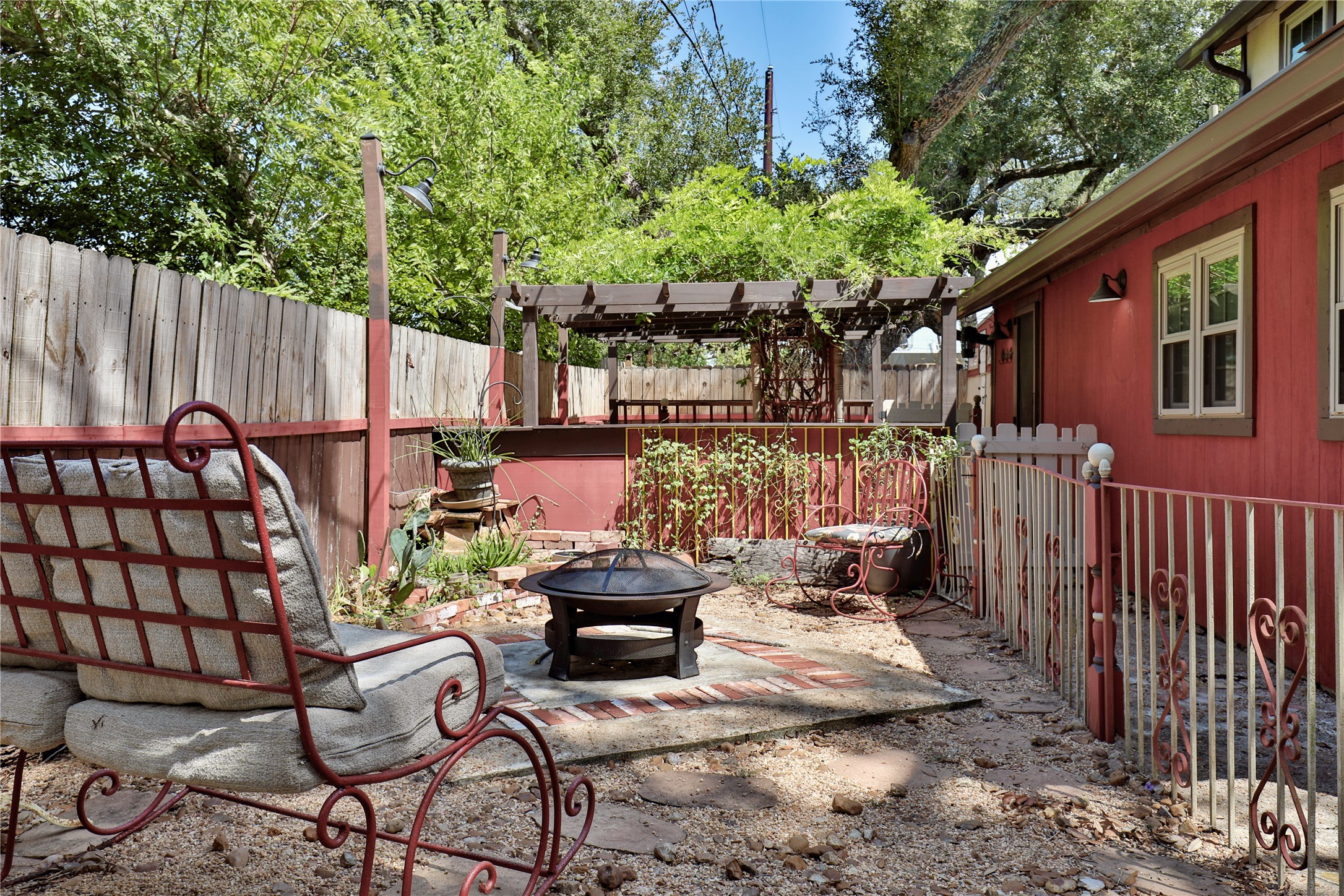 56 Leeder Court Property Photo 37