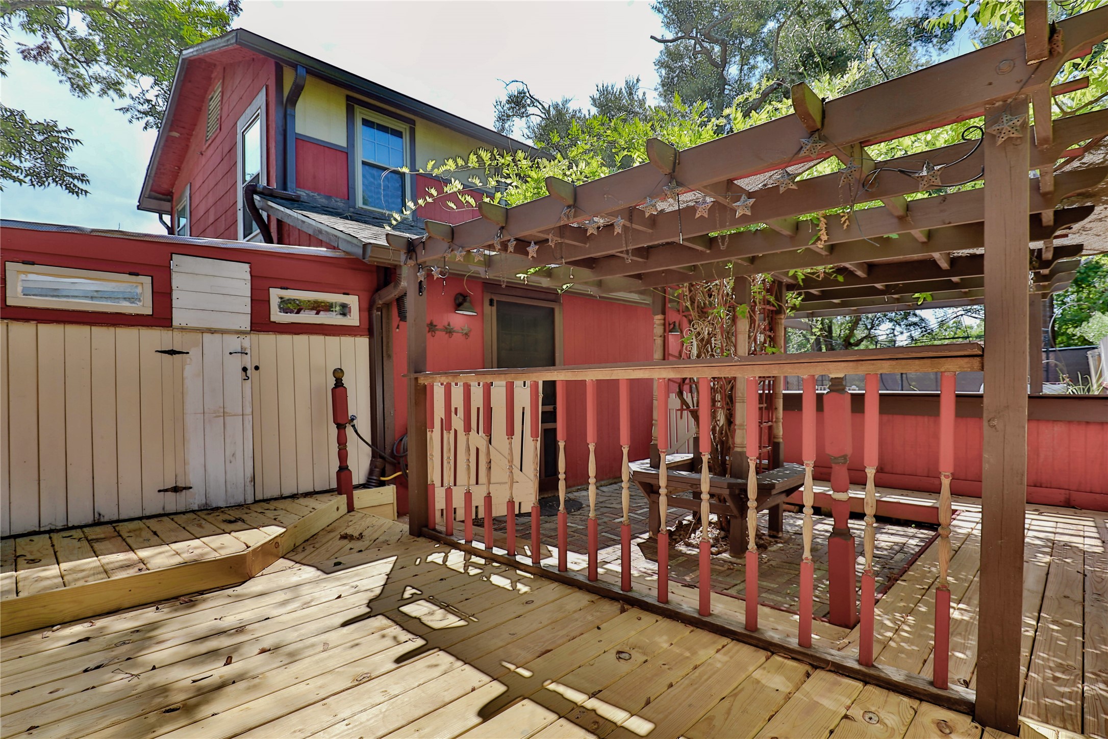 56 Leeder Court Property Photo 38