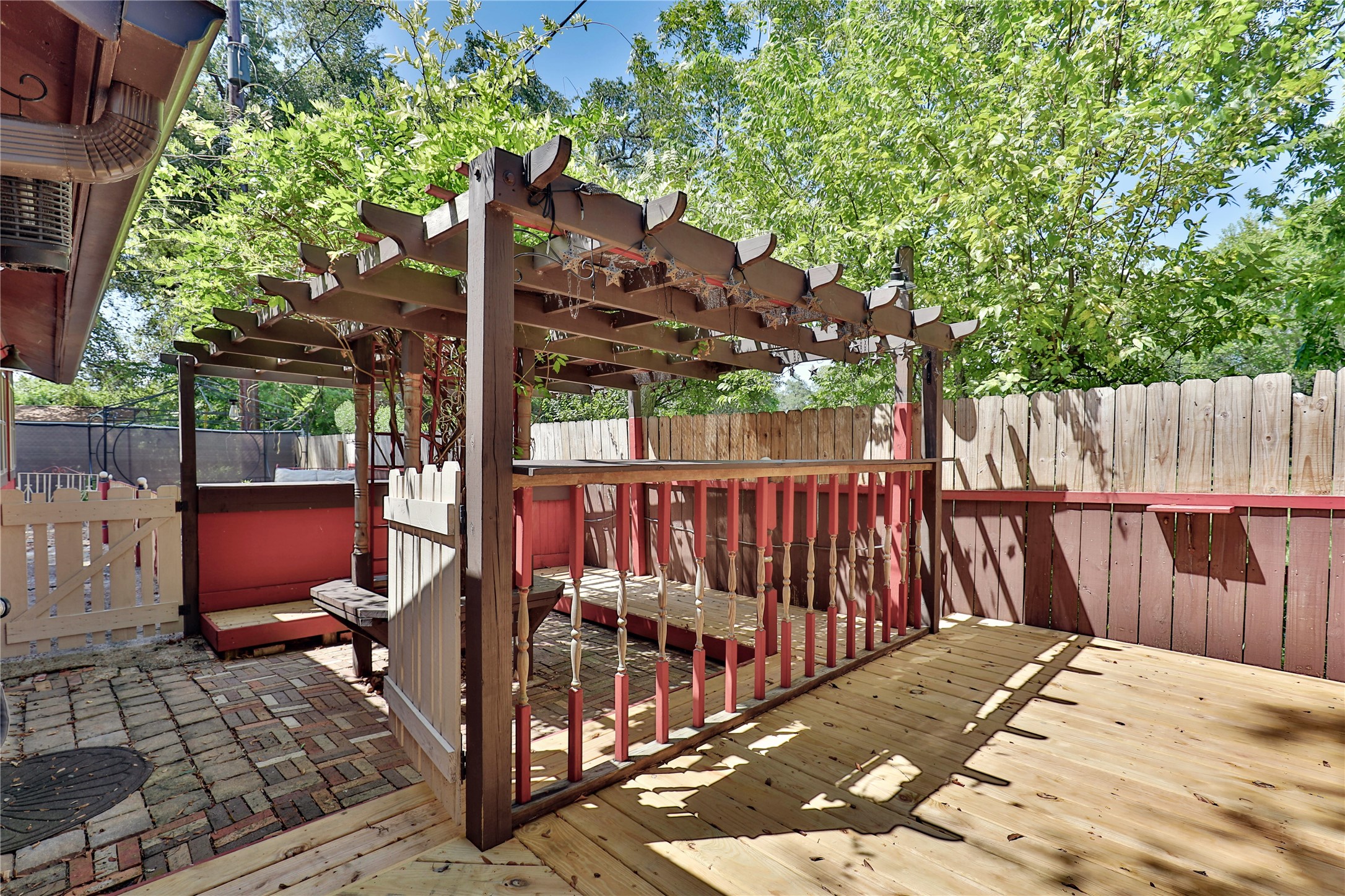 56 Leeder Court Property Photo 39