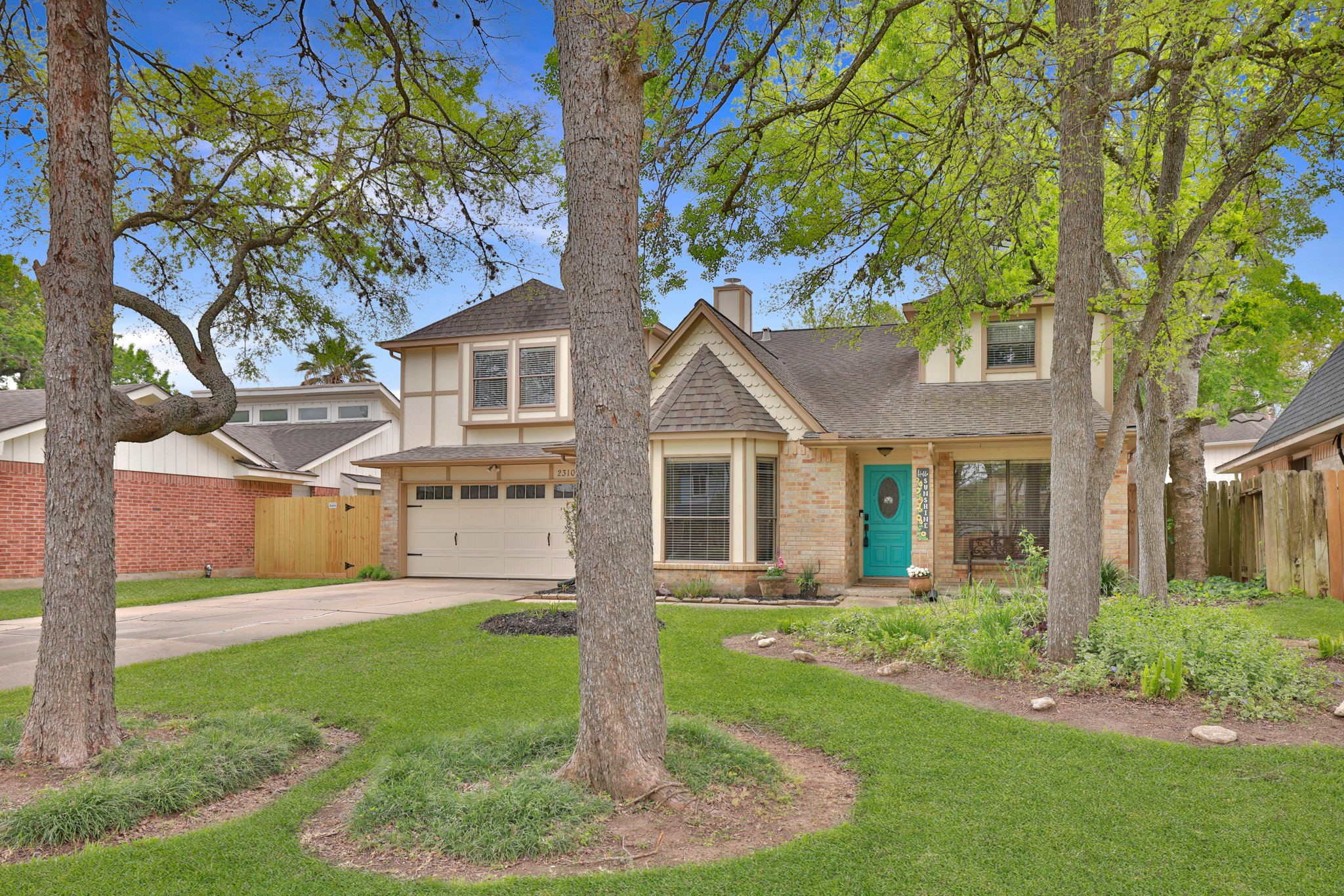 2310 Willow Bend Drive Property Photo 2