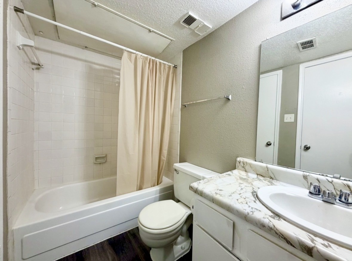 9350 Country Creek Drive 31 Property Photo 6