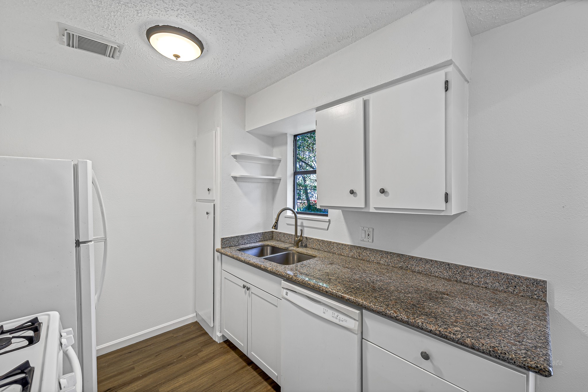 32b E Rivercrest Drive Property Photo 14