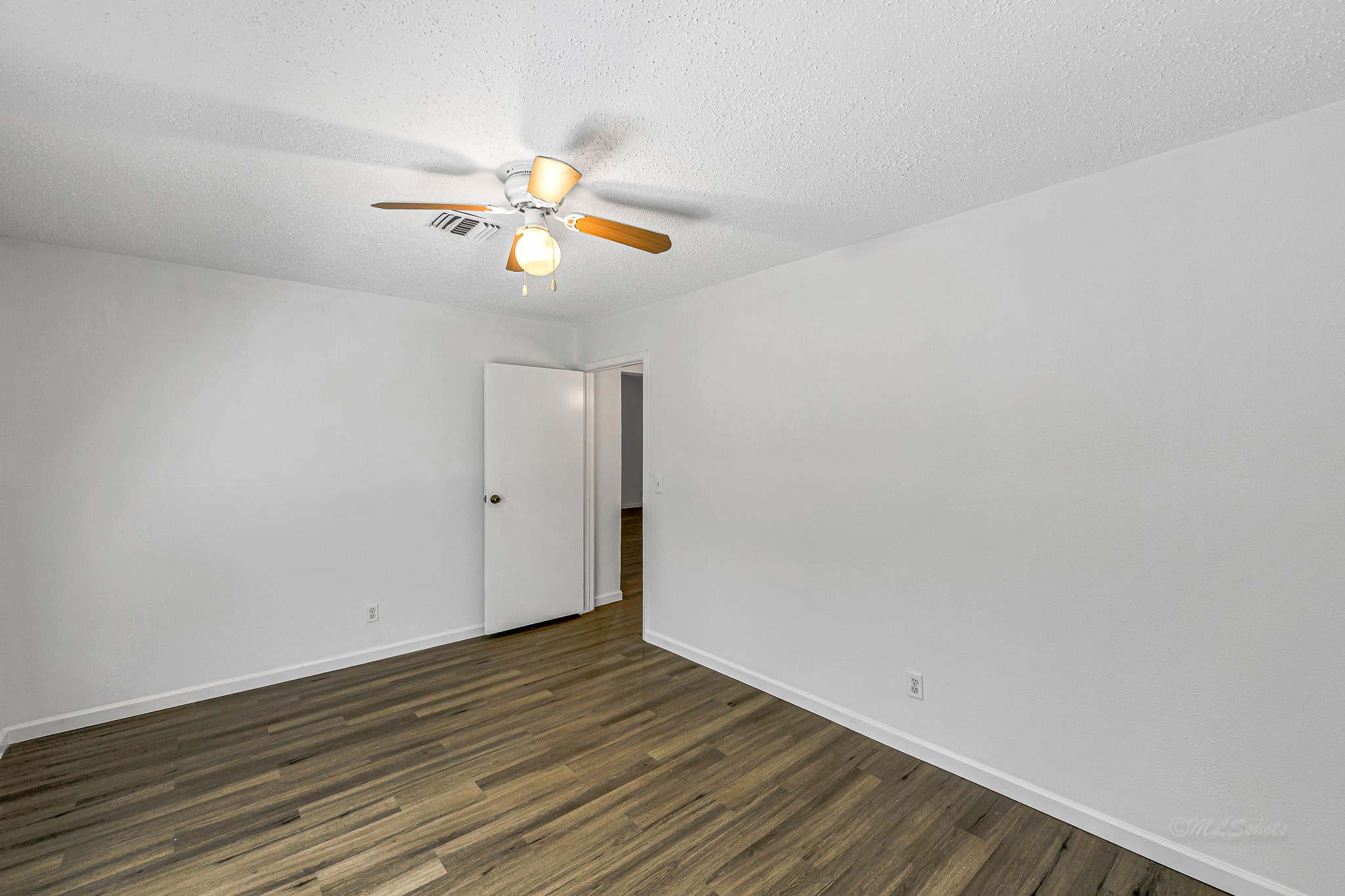 32b E Rivercrest Drive Property Photo 17