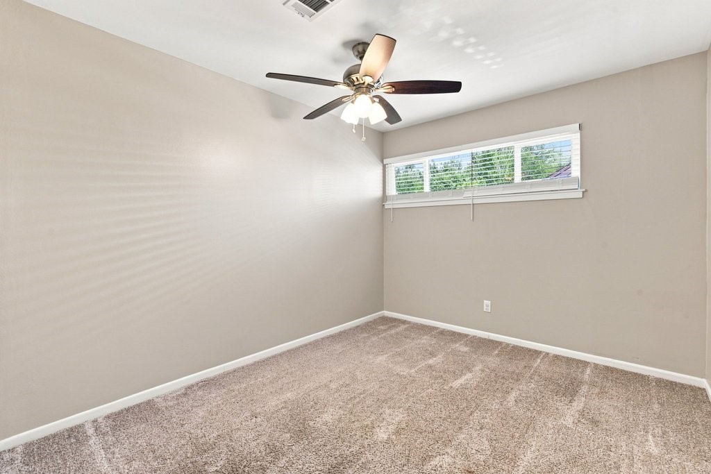 5522 Dumfries Drive Property Photo 17