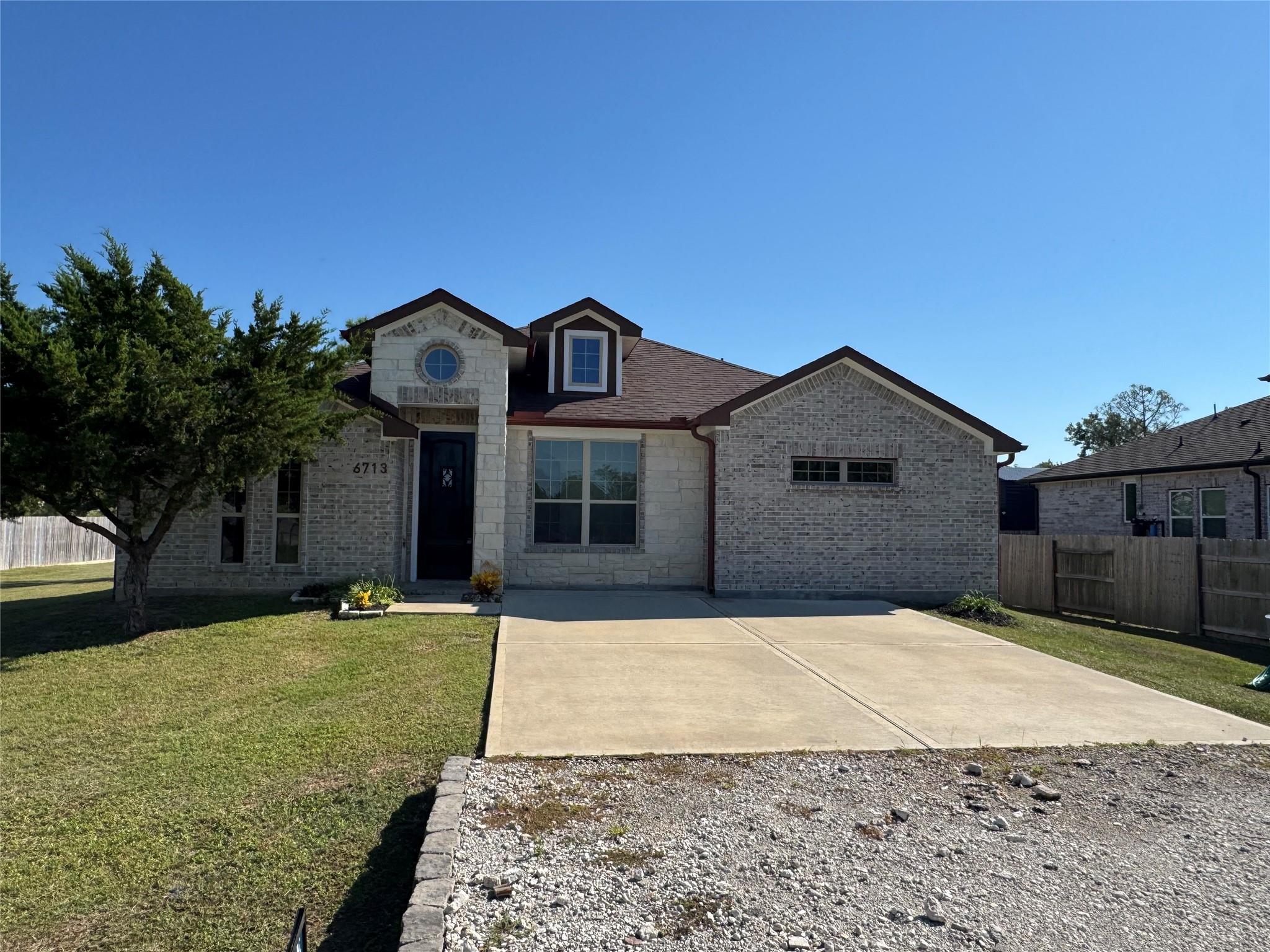 6713 Windhaven Property Photo 2