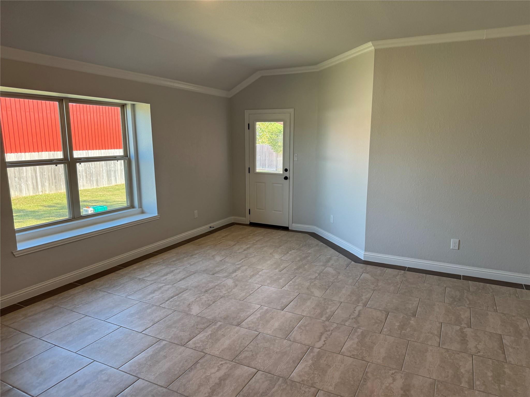 6713 Windhaven Property Photo 3