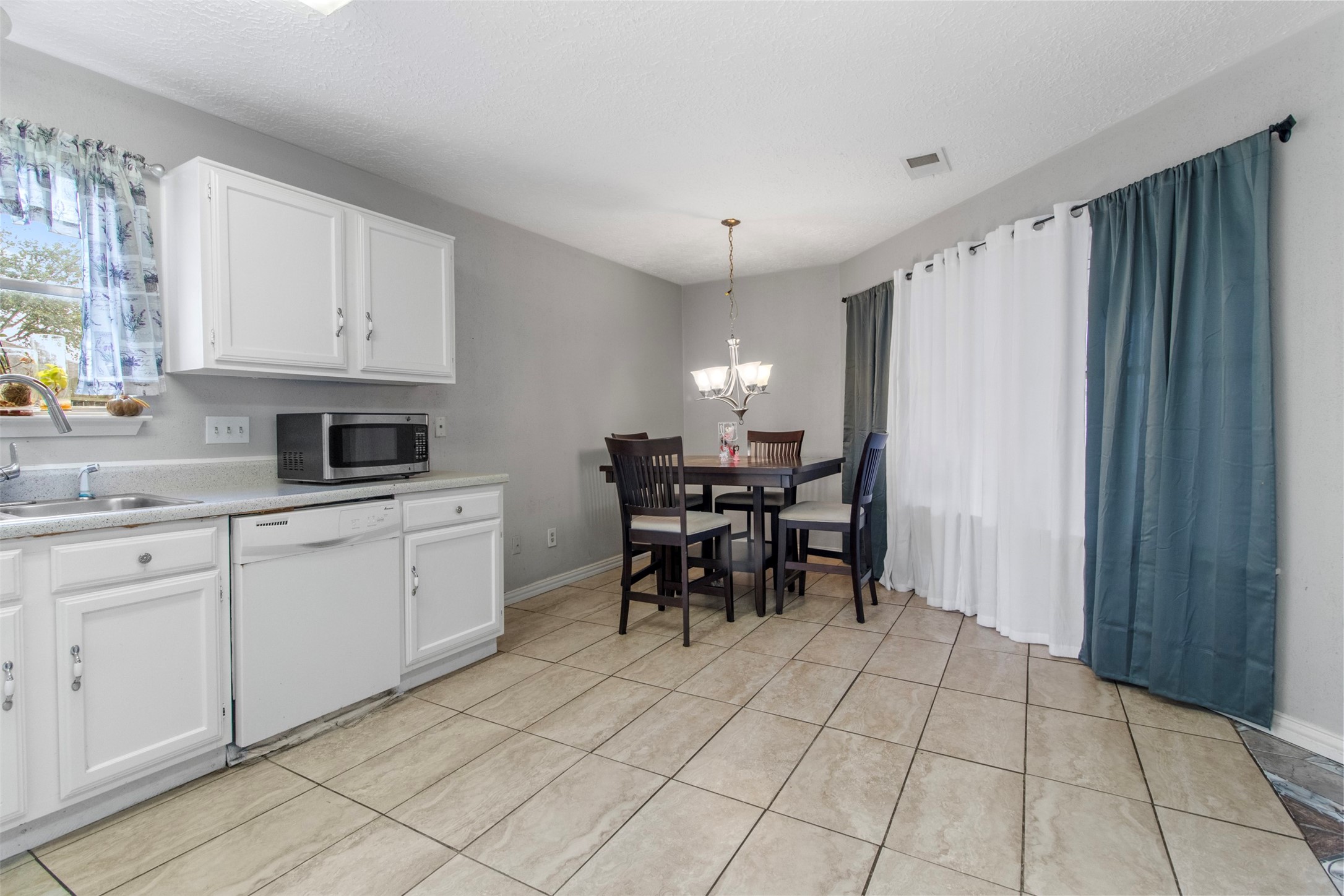 12147 Swords Creek Road Property Photo 8
