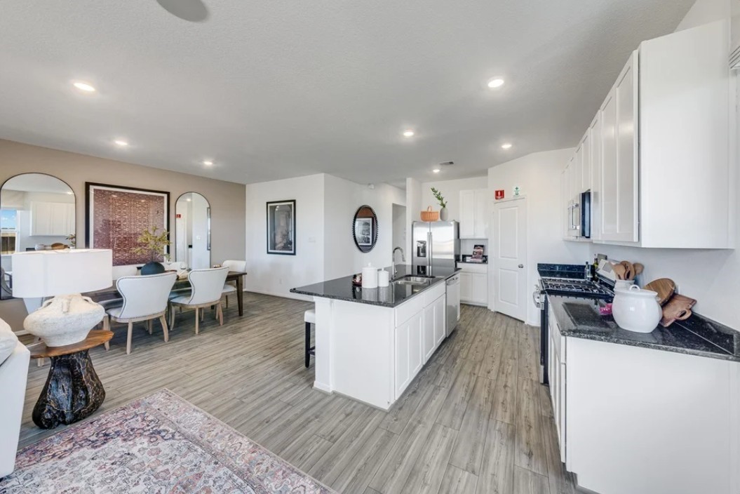 22014 Sam Raburn Drive Property Photo 9