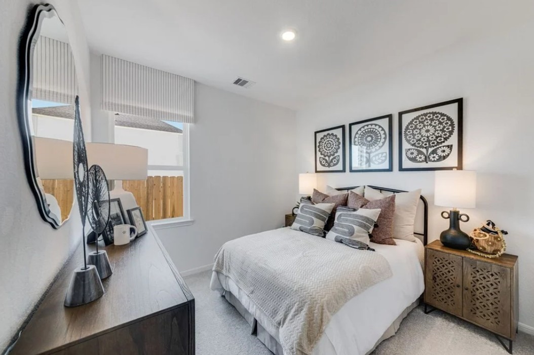 22014 Sam Raburn Drive Property Photo 14