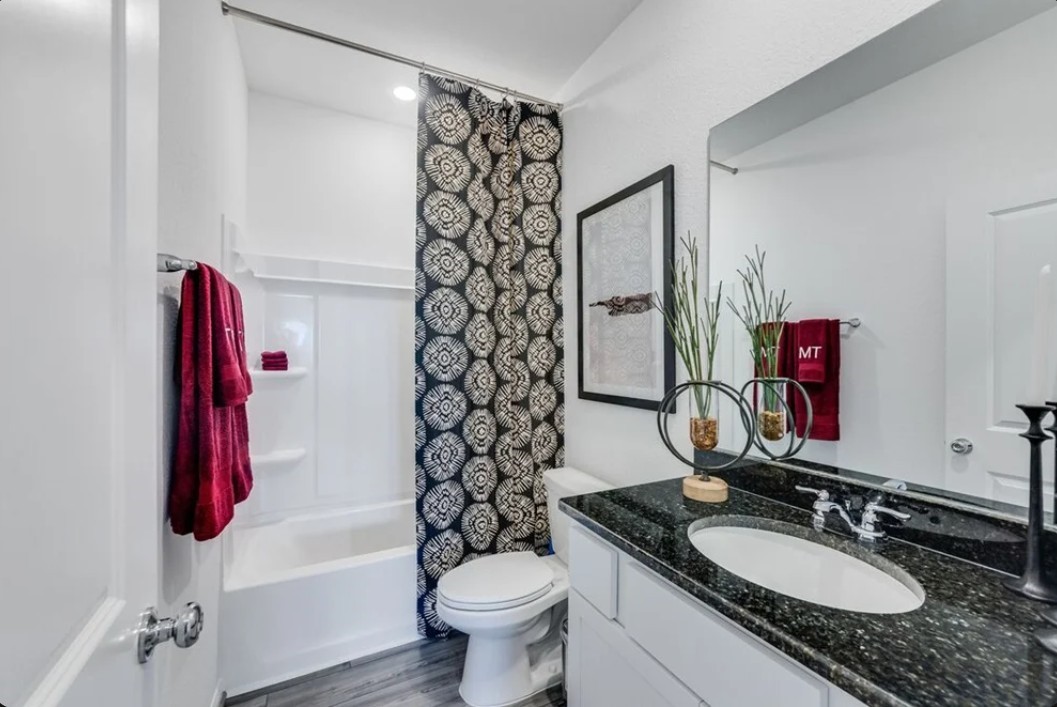 22014 Sam Raburn Drive Property Photo 16