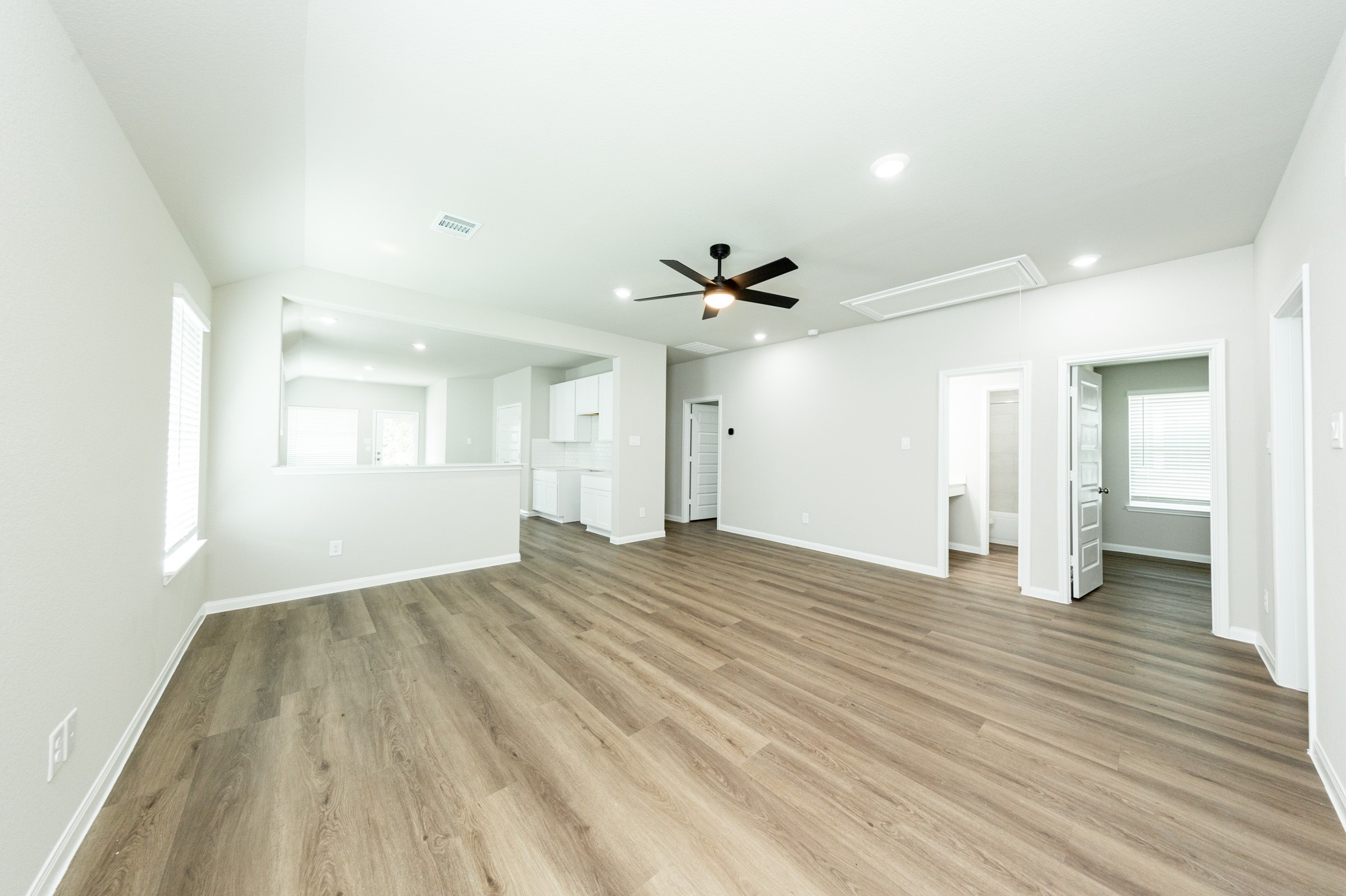 14015 Mount Hunter Drive Property Photo 3