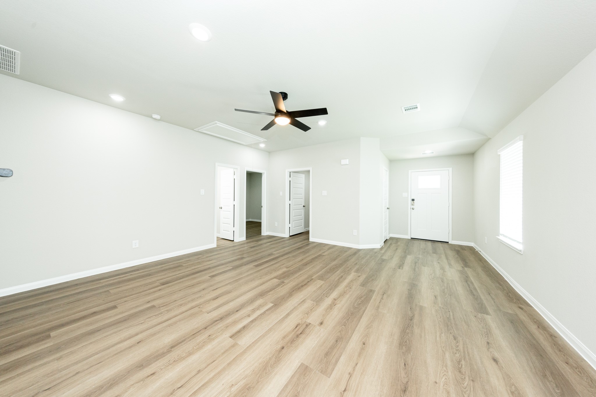 14015 Mount Hunter Drive Property Photo 4