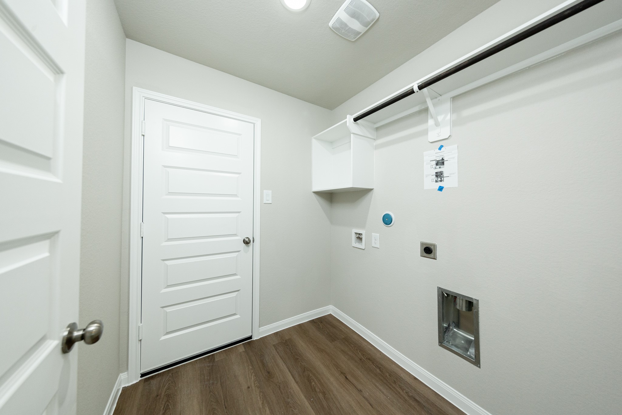 14015 Mount Hunter Drive Property Photo 8