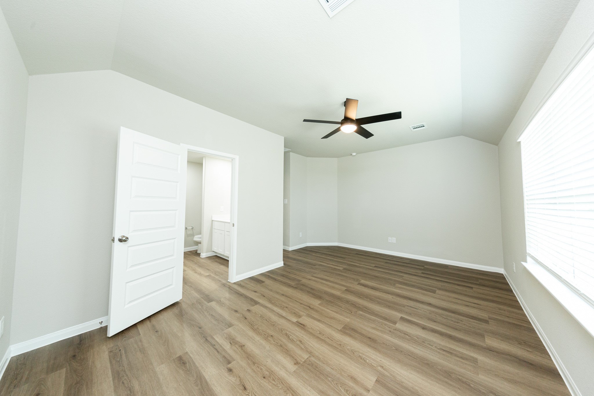 14015 Mount Hunter Drive Property Photo 14