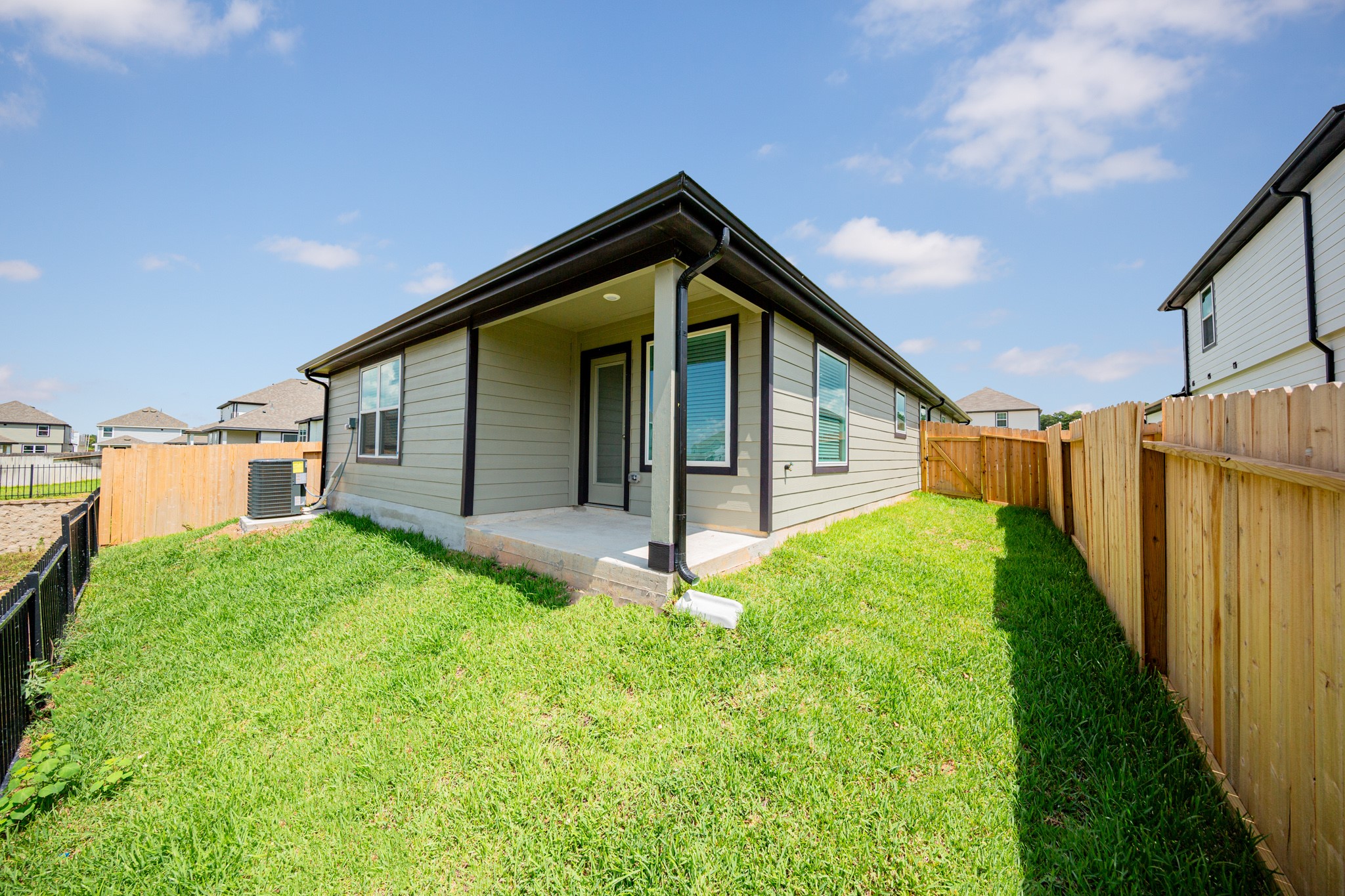 14015 Mount Hunter Drive Property Photo 18