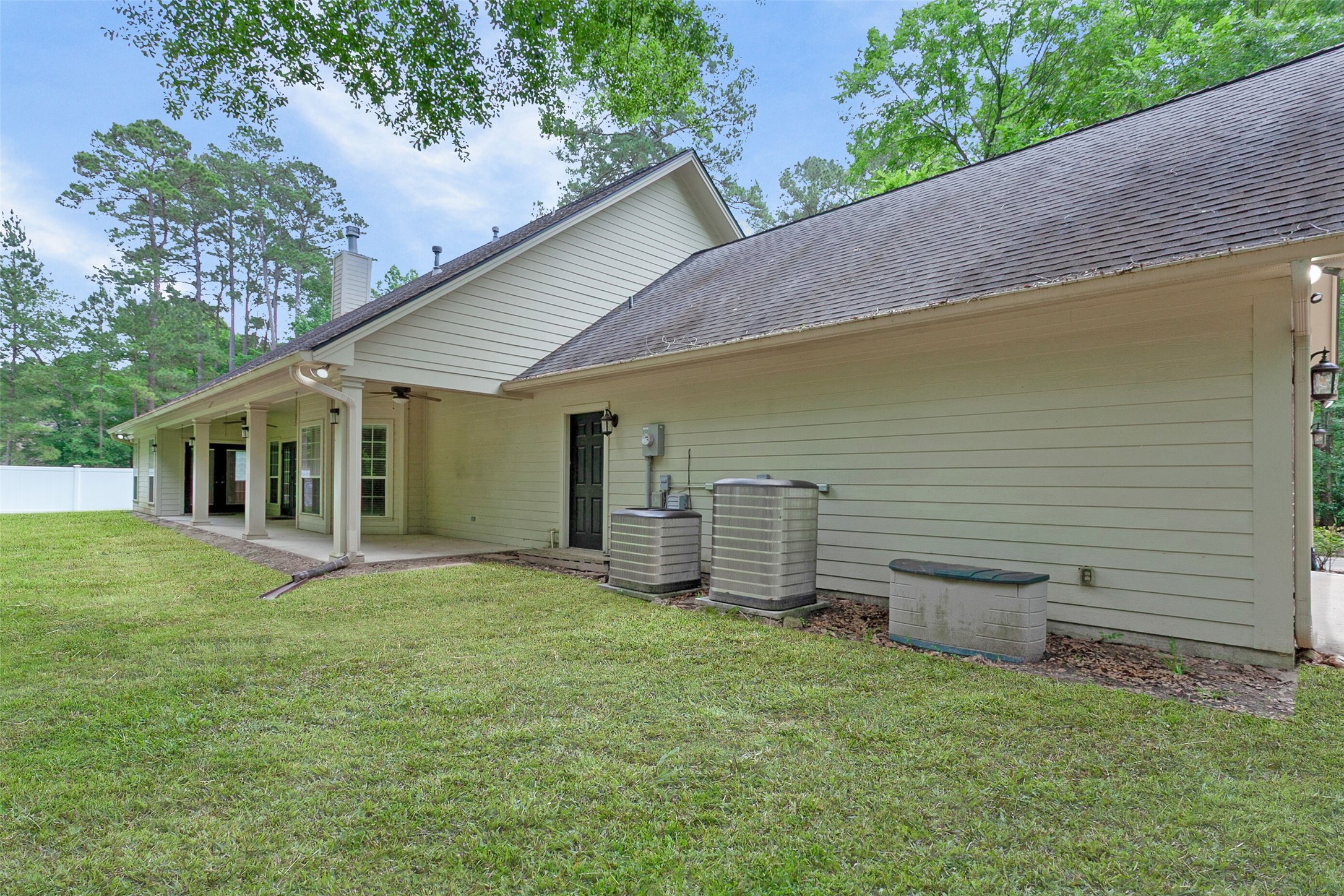 289 Broadmoor Drive Property Photo 4