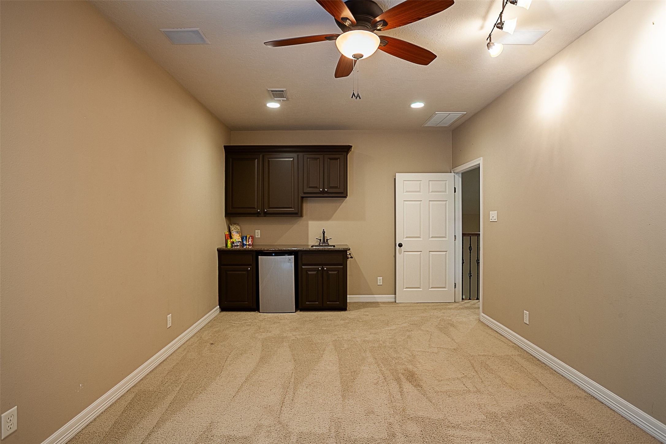 289 Broadmoor Drive Property Photo 37
