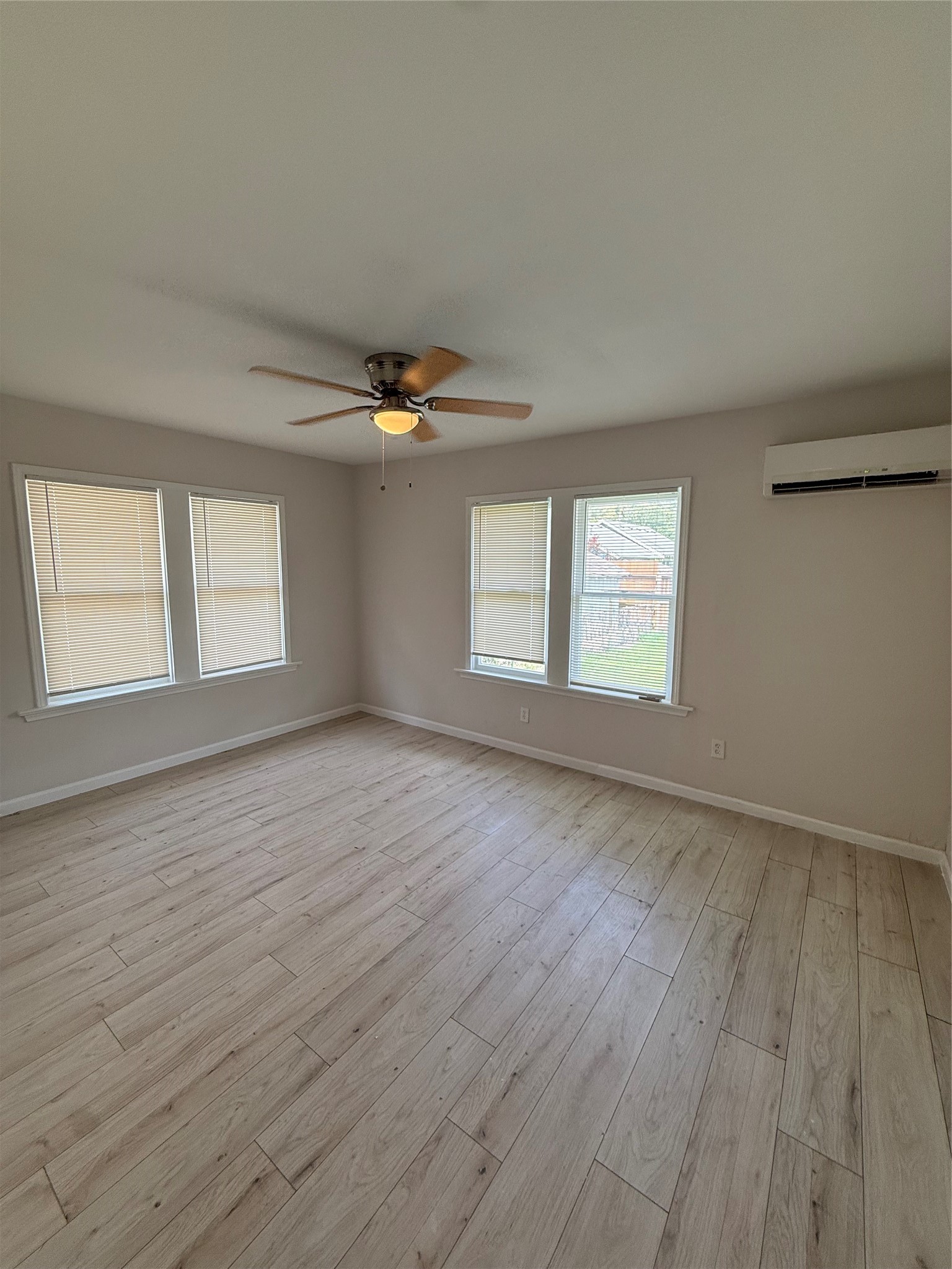 1008 Studewood Street Property Photo 3