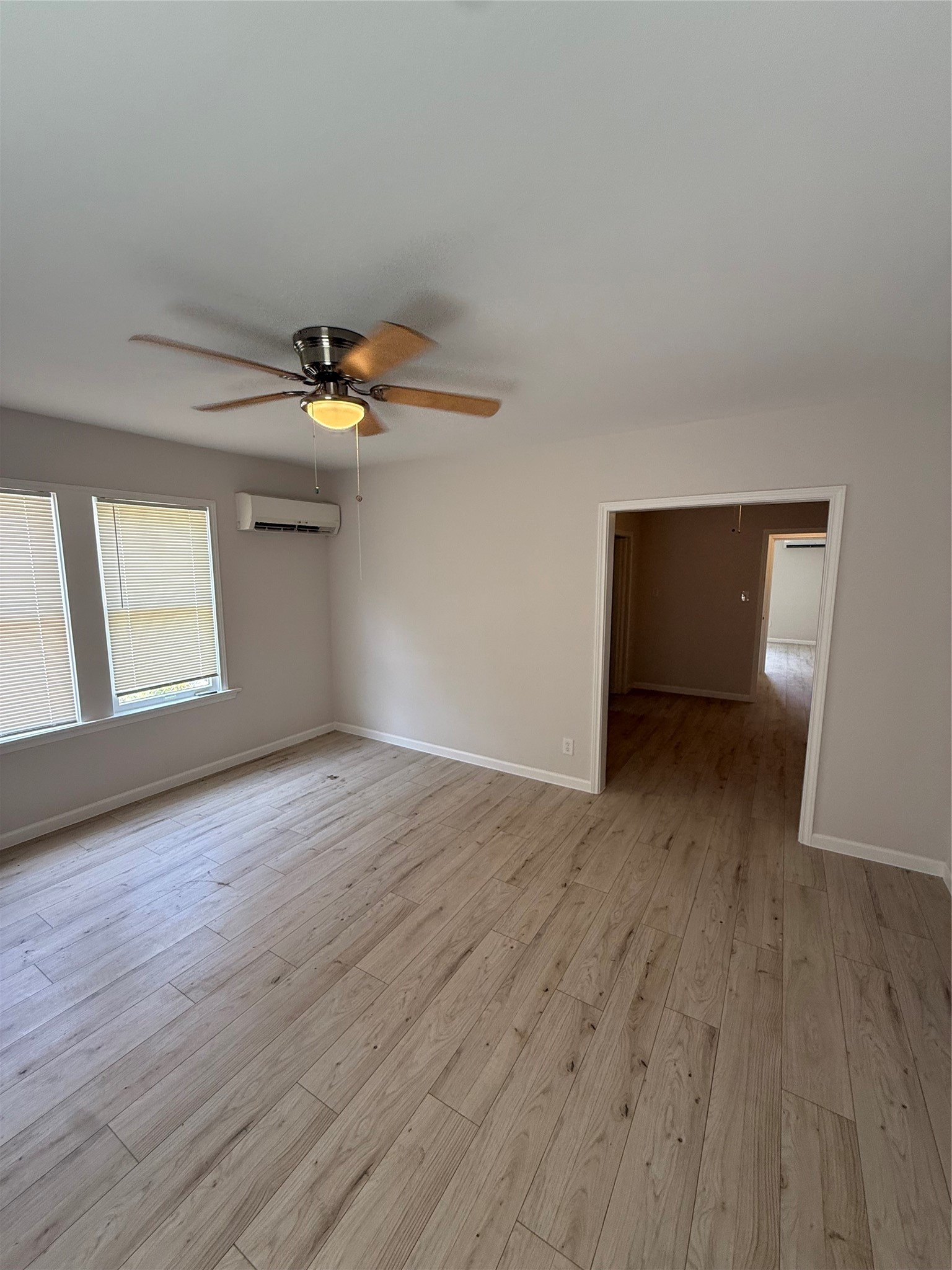 1008 Studewood Street Property Photo 6