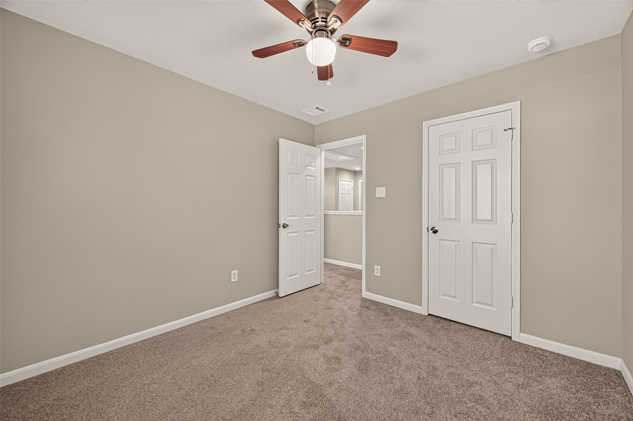 815 Leaholm Lane Property Photo 21