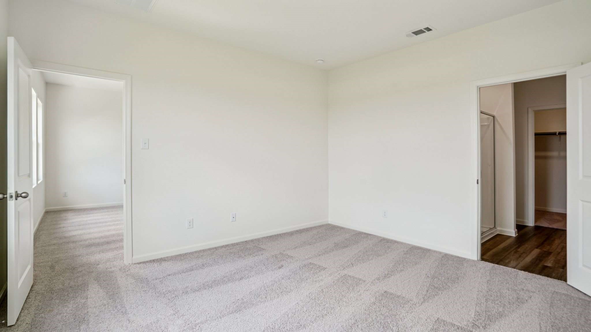 18664 Shauna Danielle Drive Property Photo 7