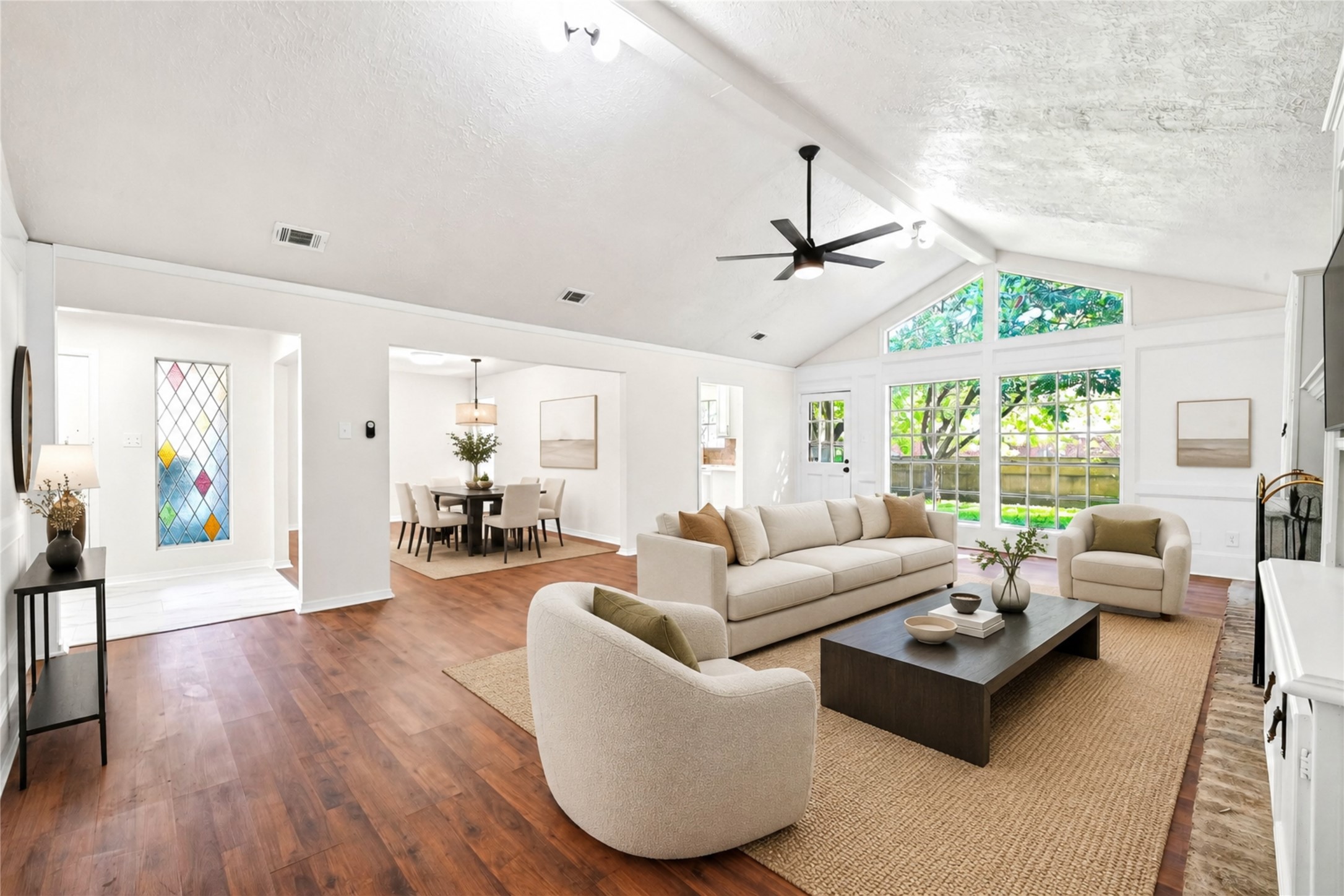 15207 Pleasant Valley Road Property Photo 5