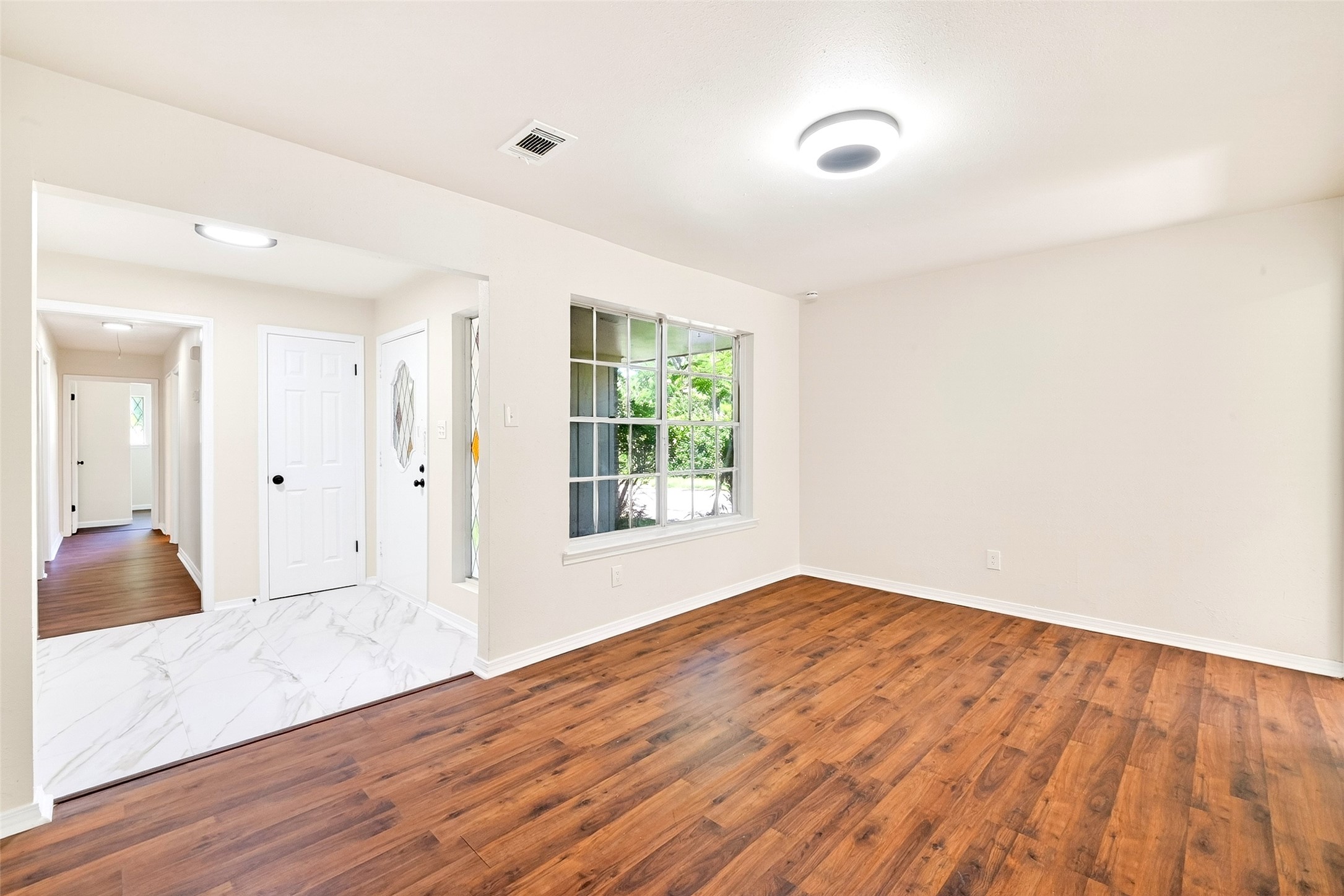 15207 Pleasant Valley Road Property Photo 9