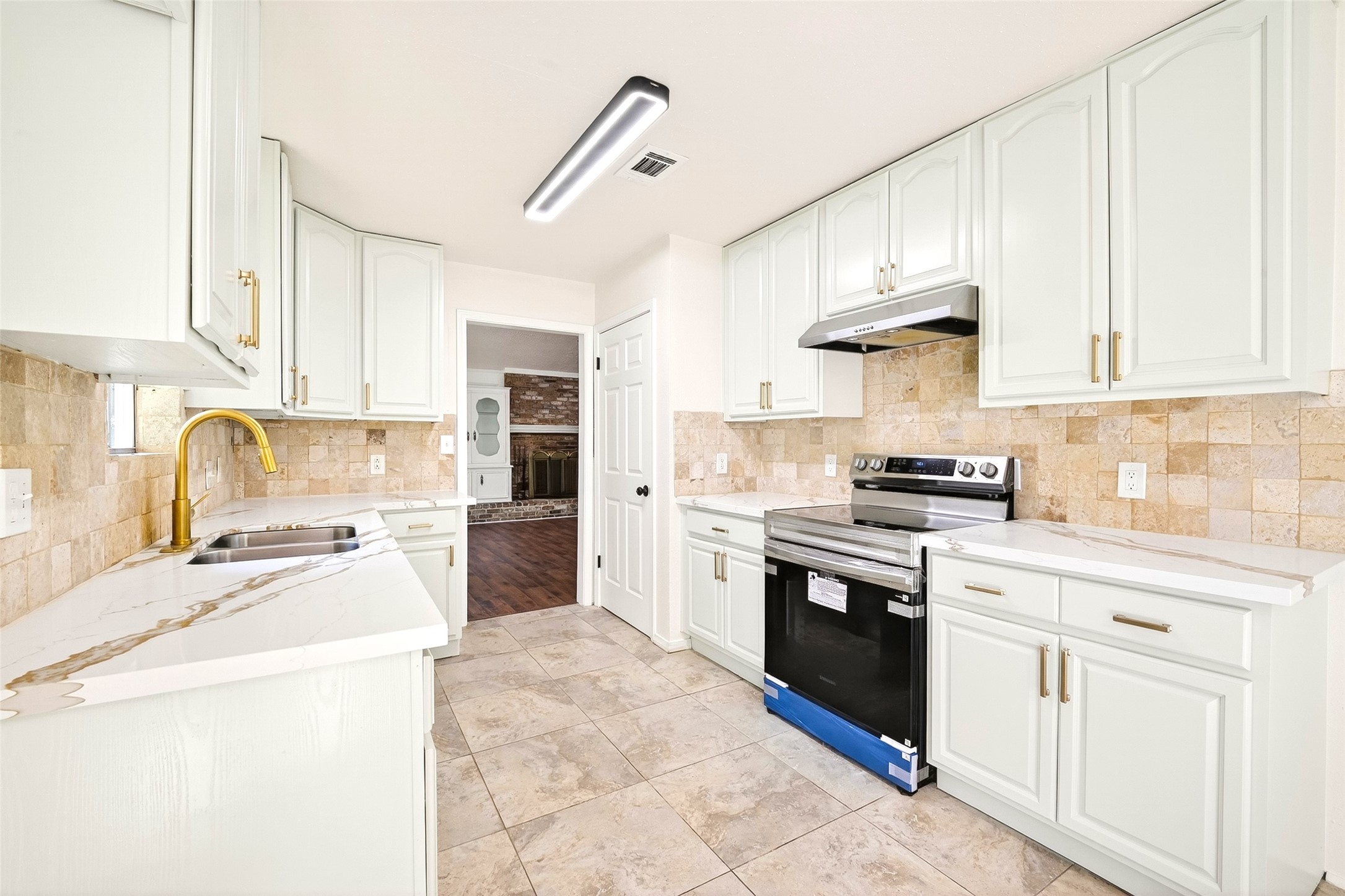 15207 Pleasant Valley Road Property Photo 15