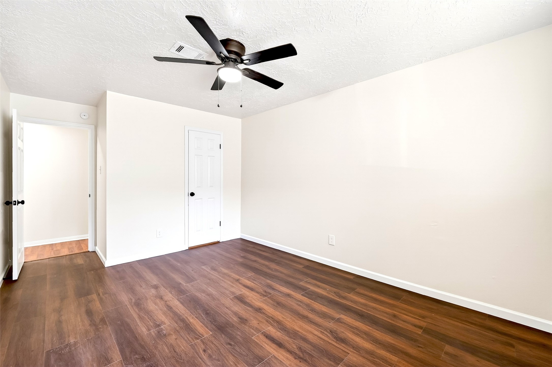 15207 Pleasant Valley Road Property Photo 19