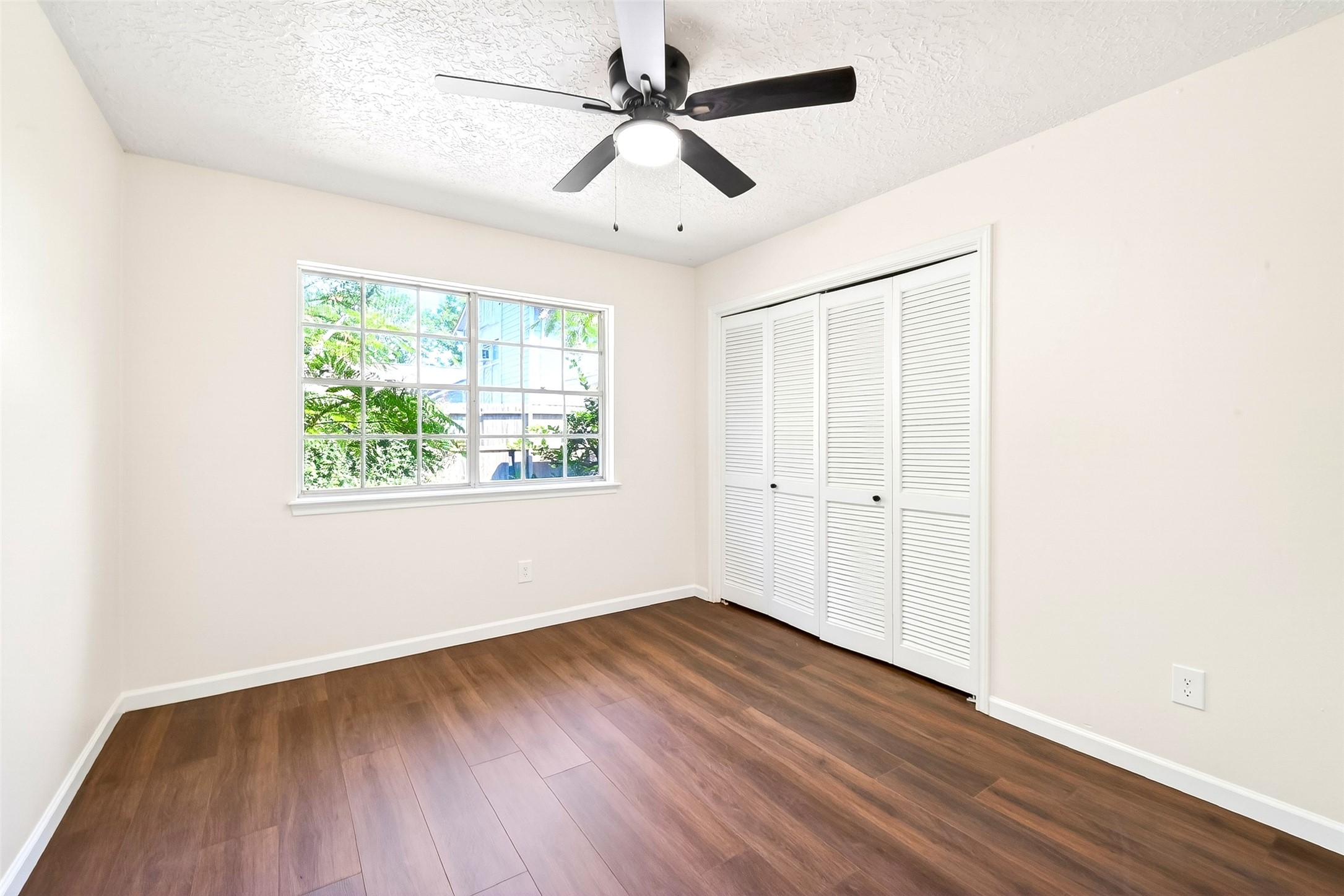 15207 Pleasant Valley Road Property Photo 21