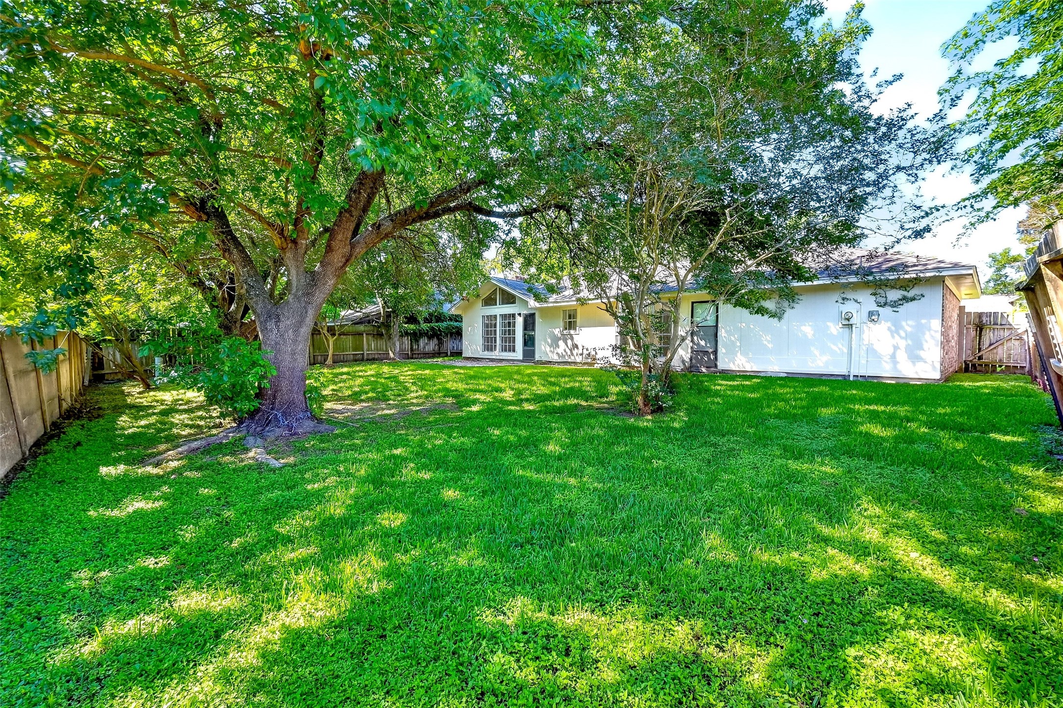 15207 Pleasant Valley Road Property Photo 36