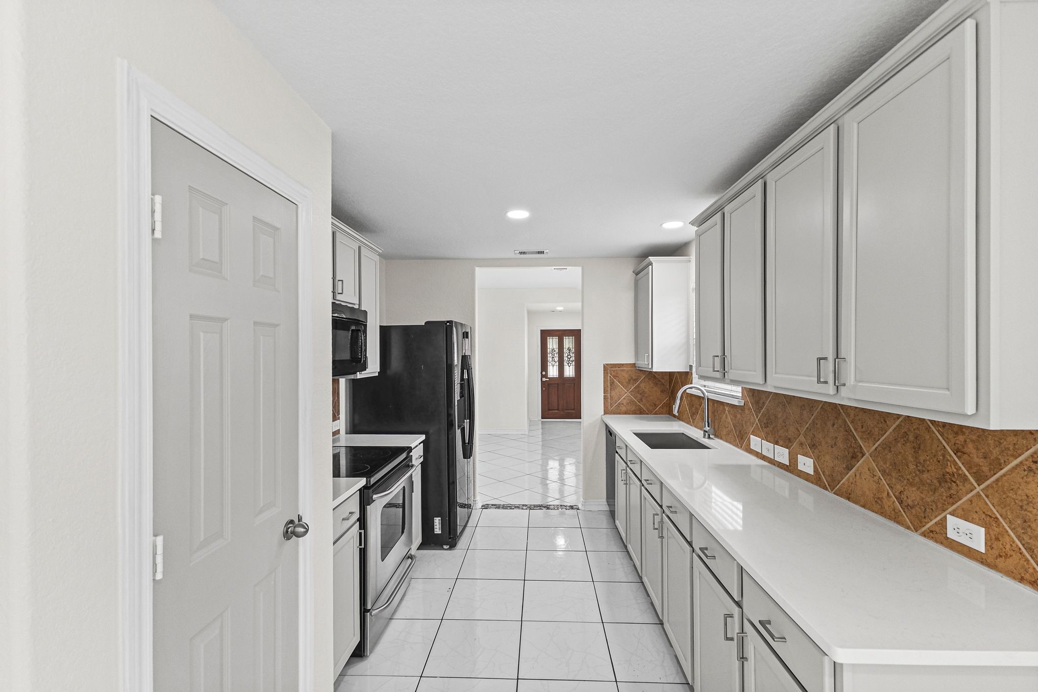 9006 Wildbird Lane Property Photo 14
