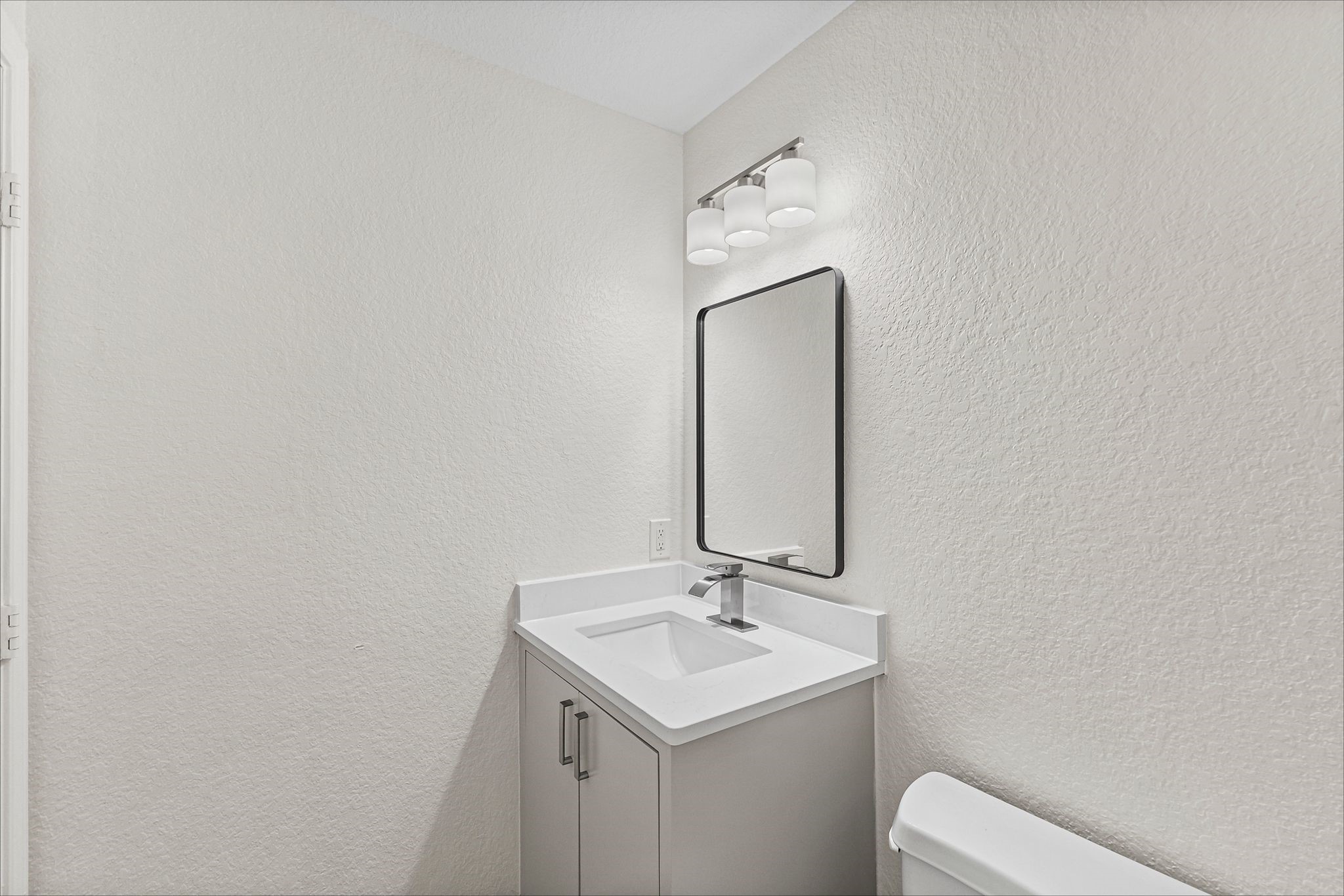 9006 Wildbird Lane Property Photo 28