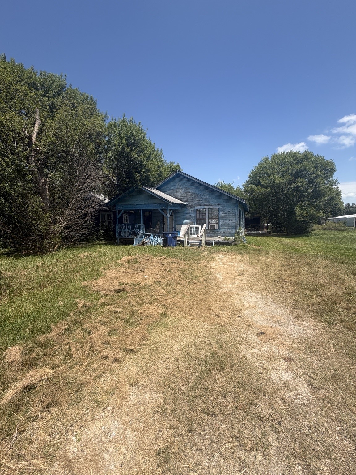 1830 34th Avenue N Property Photo 3