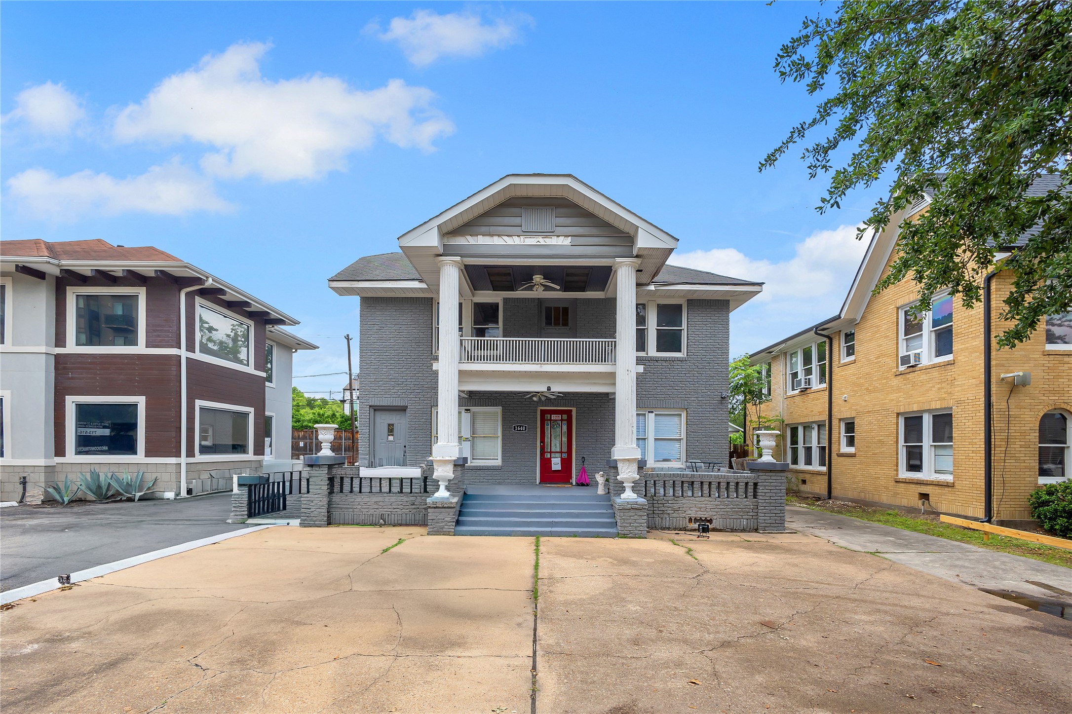 1640 W Alabama Street Property Photo