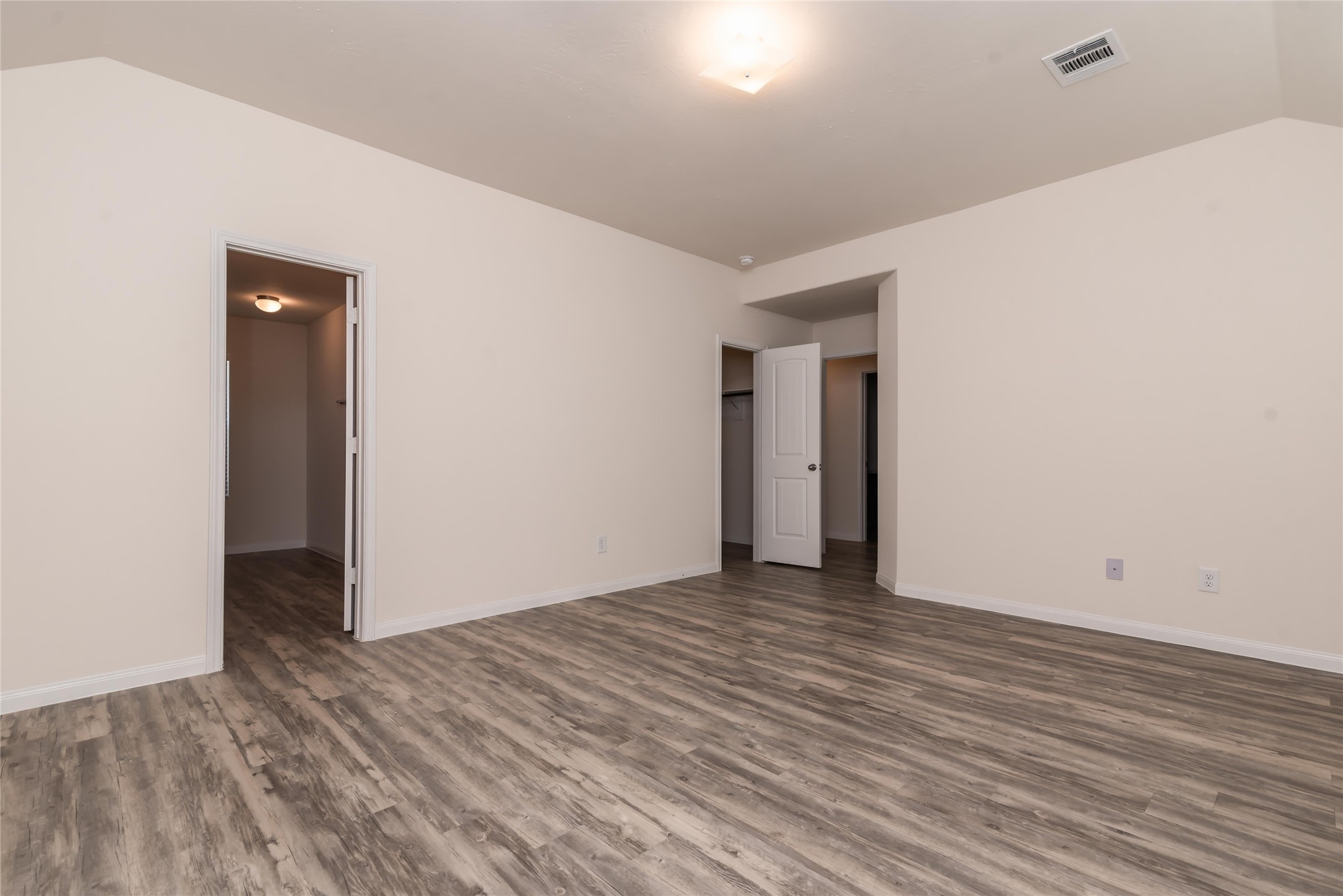 24503 Amaldi Court Property Photo 6
